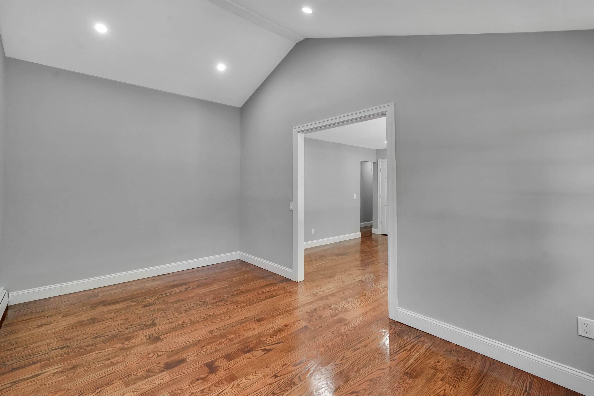 #9 photo, 14 Sycamore Street, サフォーク郡 Centereach , NY 11720