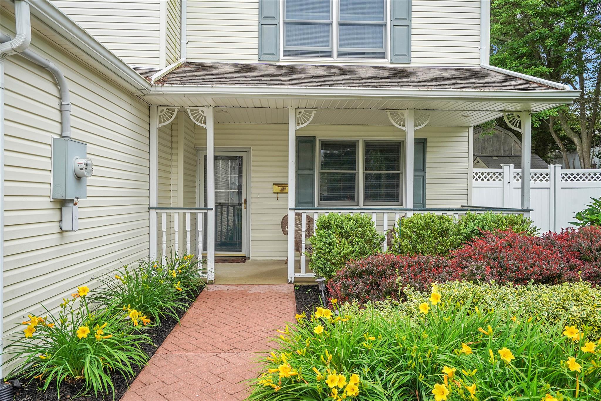 #5 photo, 6 Center Street, Ronkonkoma , NY 11779