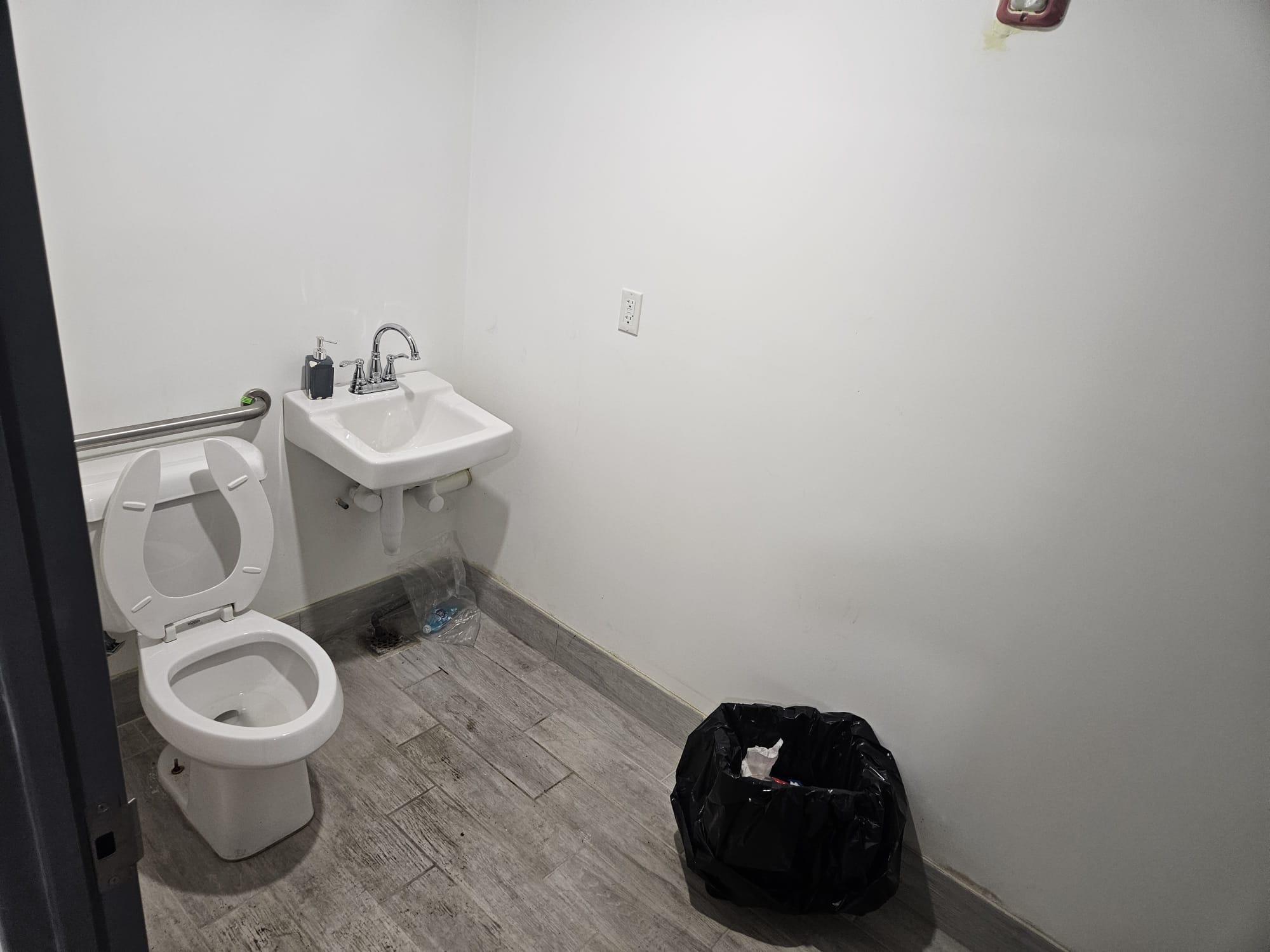 #7 photo, 3713 103rd Street, クイーンズ区 Corona , NY 11368