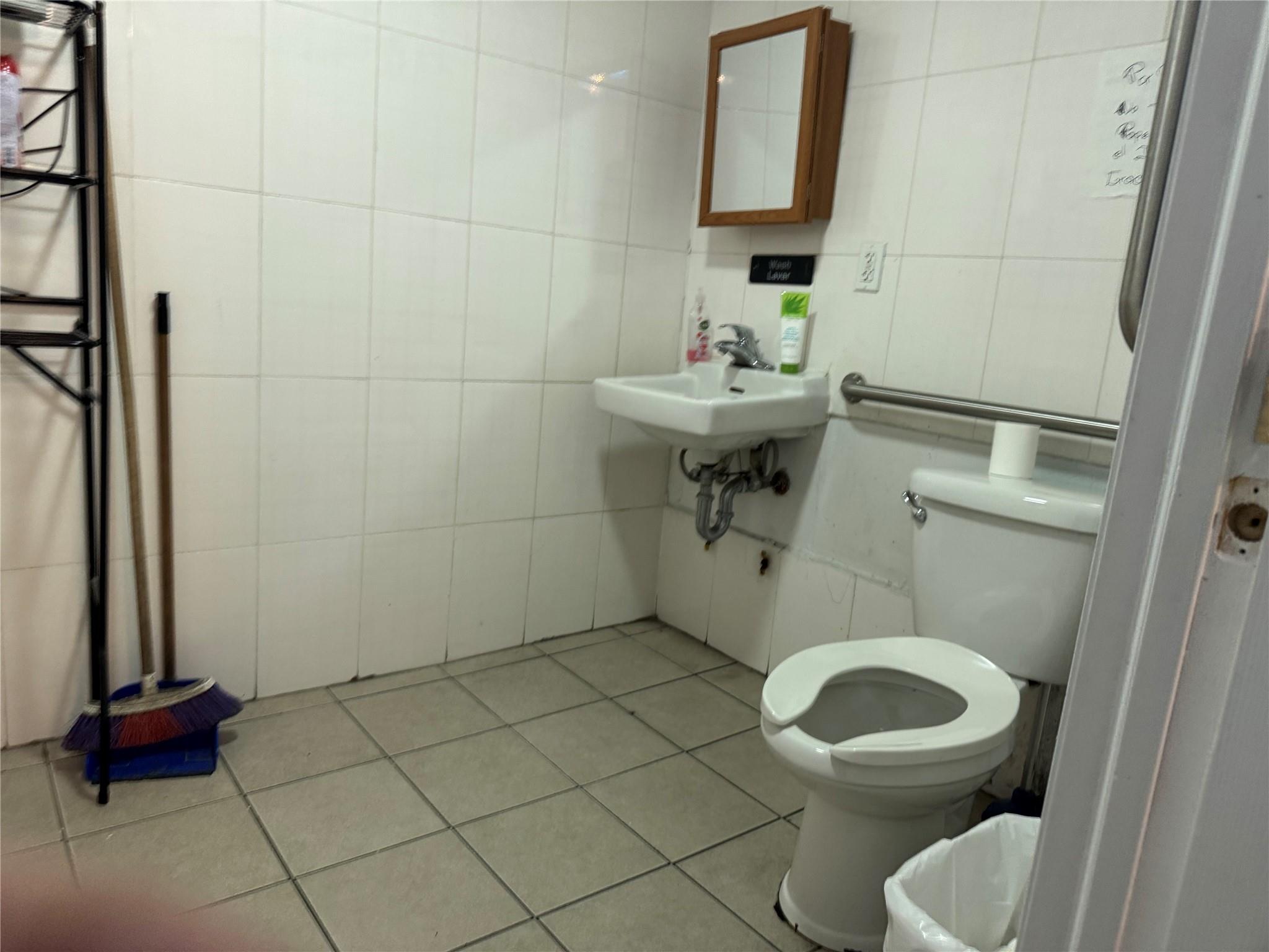 #3 photo, 38-16 108 Street, Corona , NY 11368