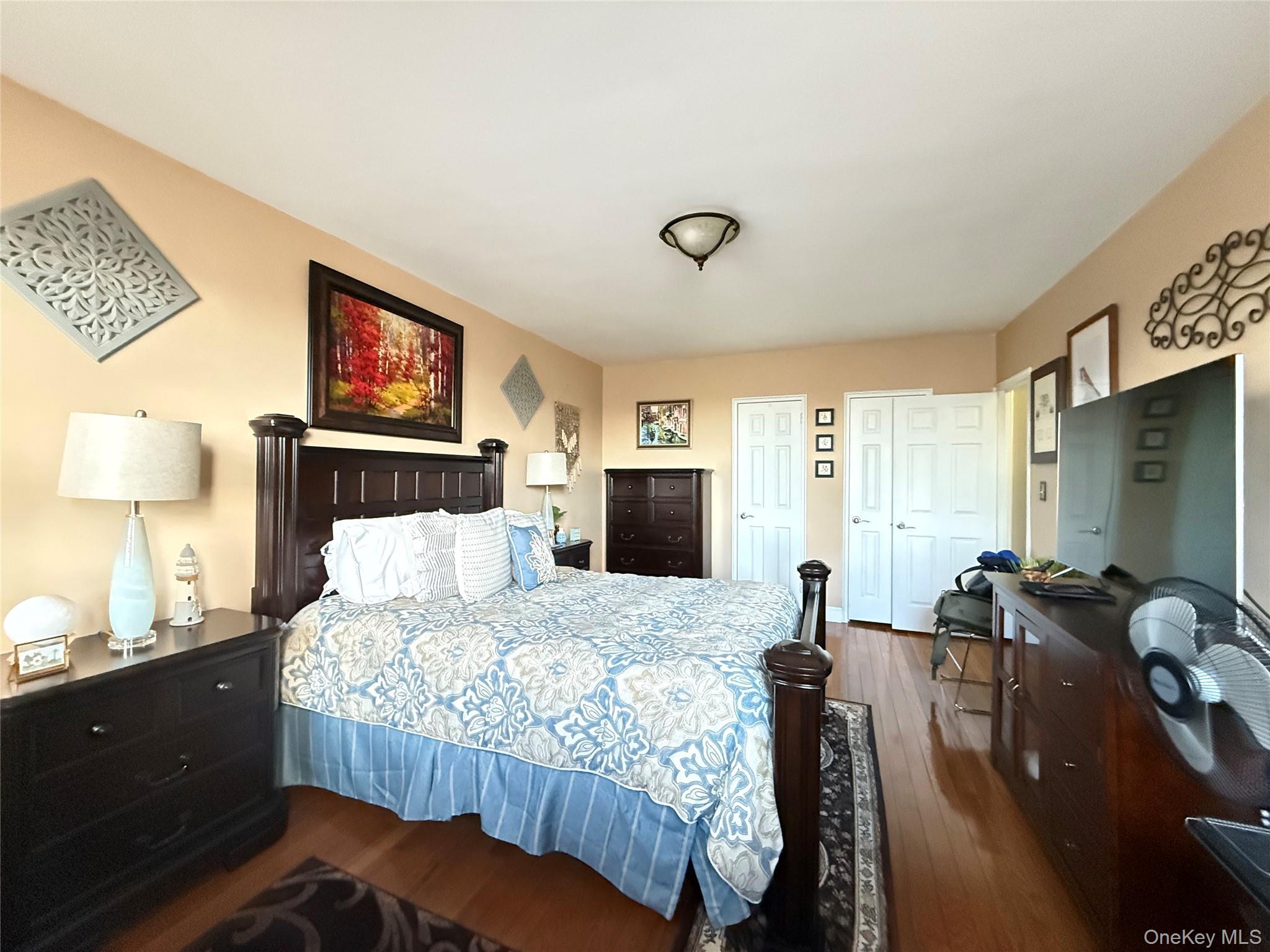 #10 photo, 143-50 Hoover Avenue, Briarwood , NY 11435