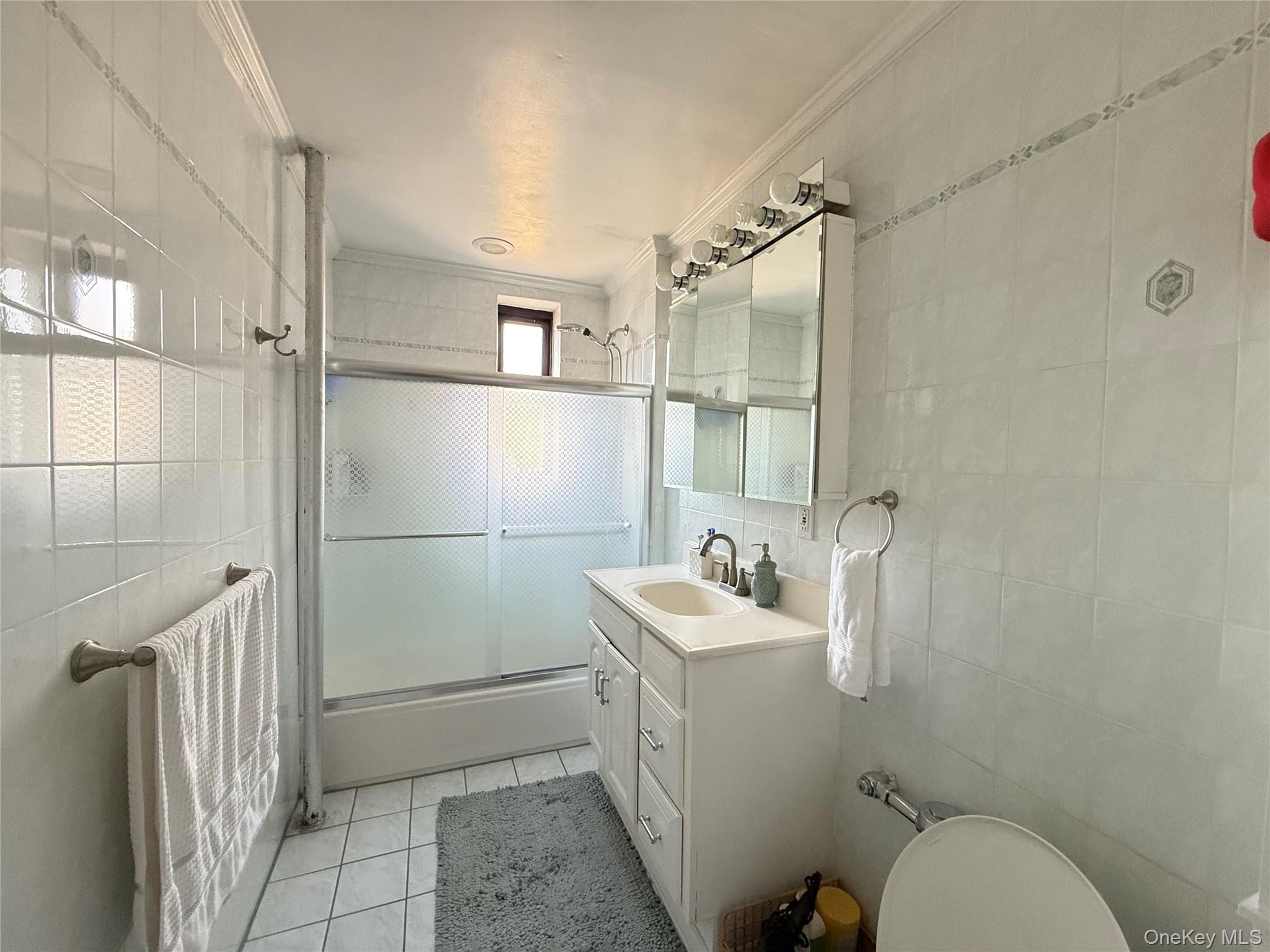 #11 photo, 143-50 Hoover Avenue, Briarwood , NY 11435