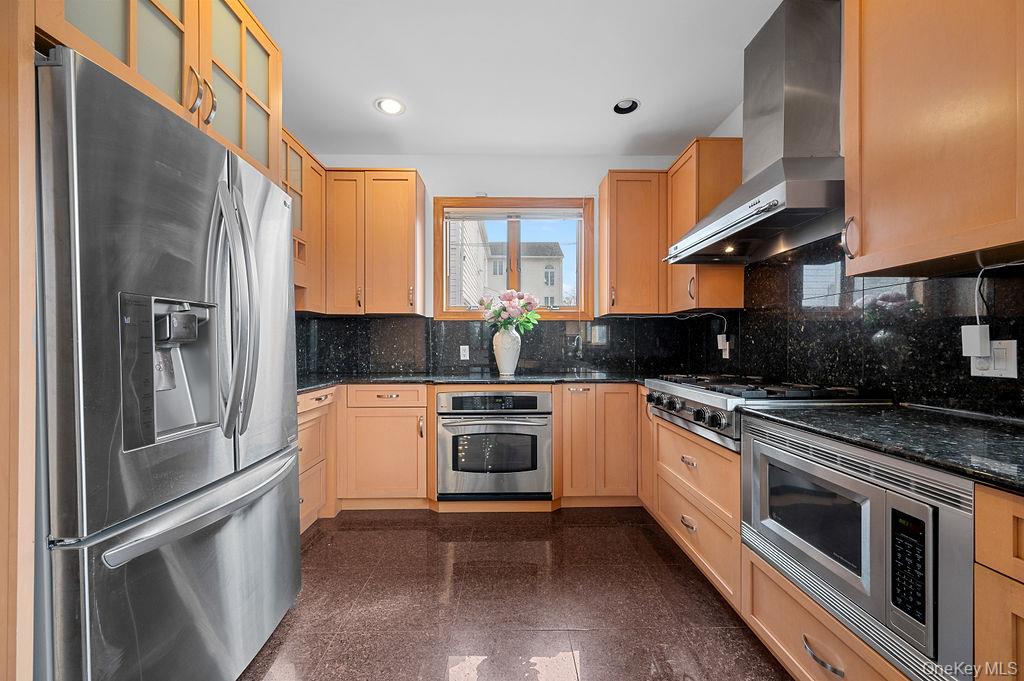 #11 photo, 64-16 211th Street, クイーンズ区 Bayside , NY 11364