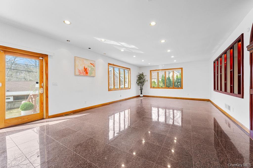 #12 photo, 64-16 211th Street, クイーンズ区 Bayside , NY 11364