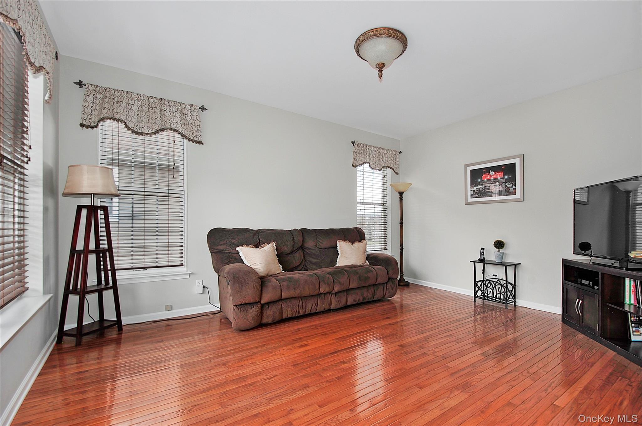 #8 photo, 3 Moorefield Circle, Highland Mills , NY 10930