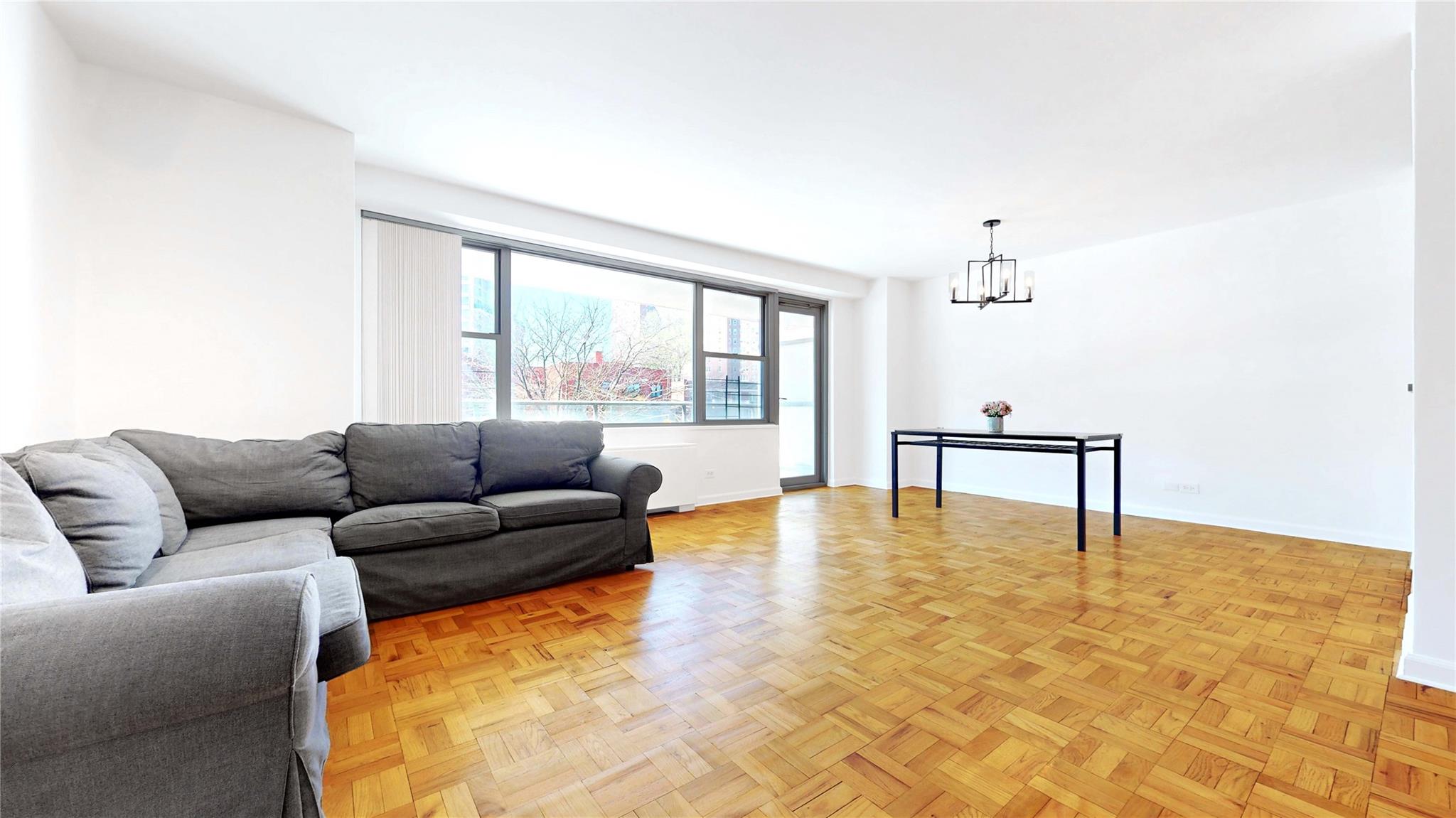 #8 photo, 2500 Johnson Avenue, 布朗士 Bronx , NY 10463