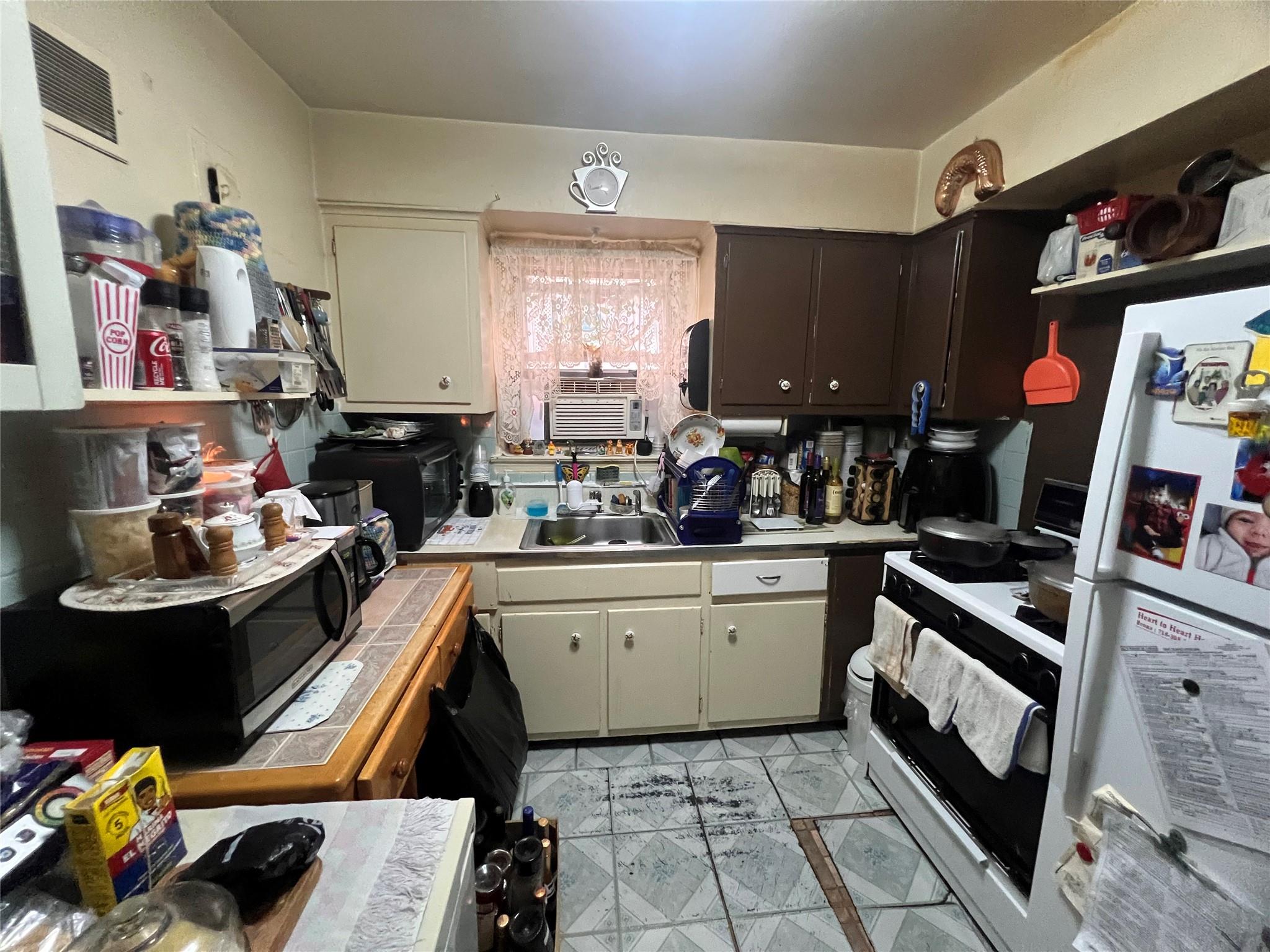 #10 photo, 2832 Harding Avenue, ブロンクス区 Bronx , NY 10465