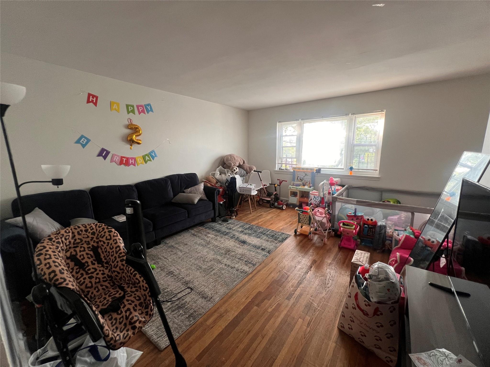 #2 photo, 2834 Harding Avenue, ブロンクス区 Bronx , NY 10465