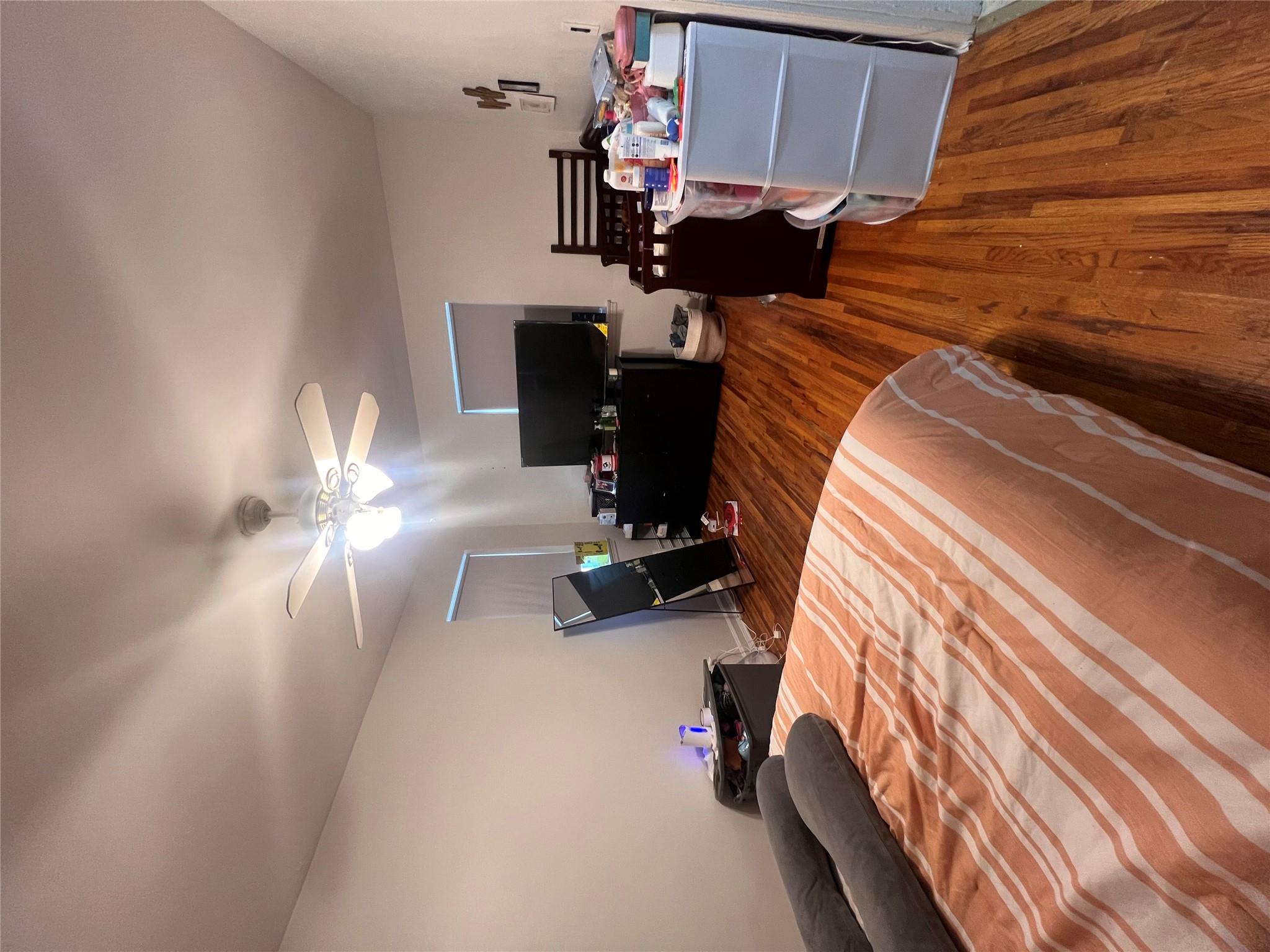 #4 photo, 2834 Harding Avenue, ブロンクス区 Bronx , NY 10465