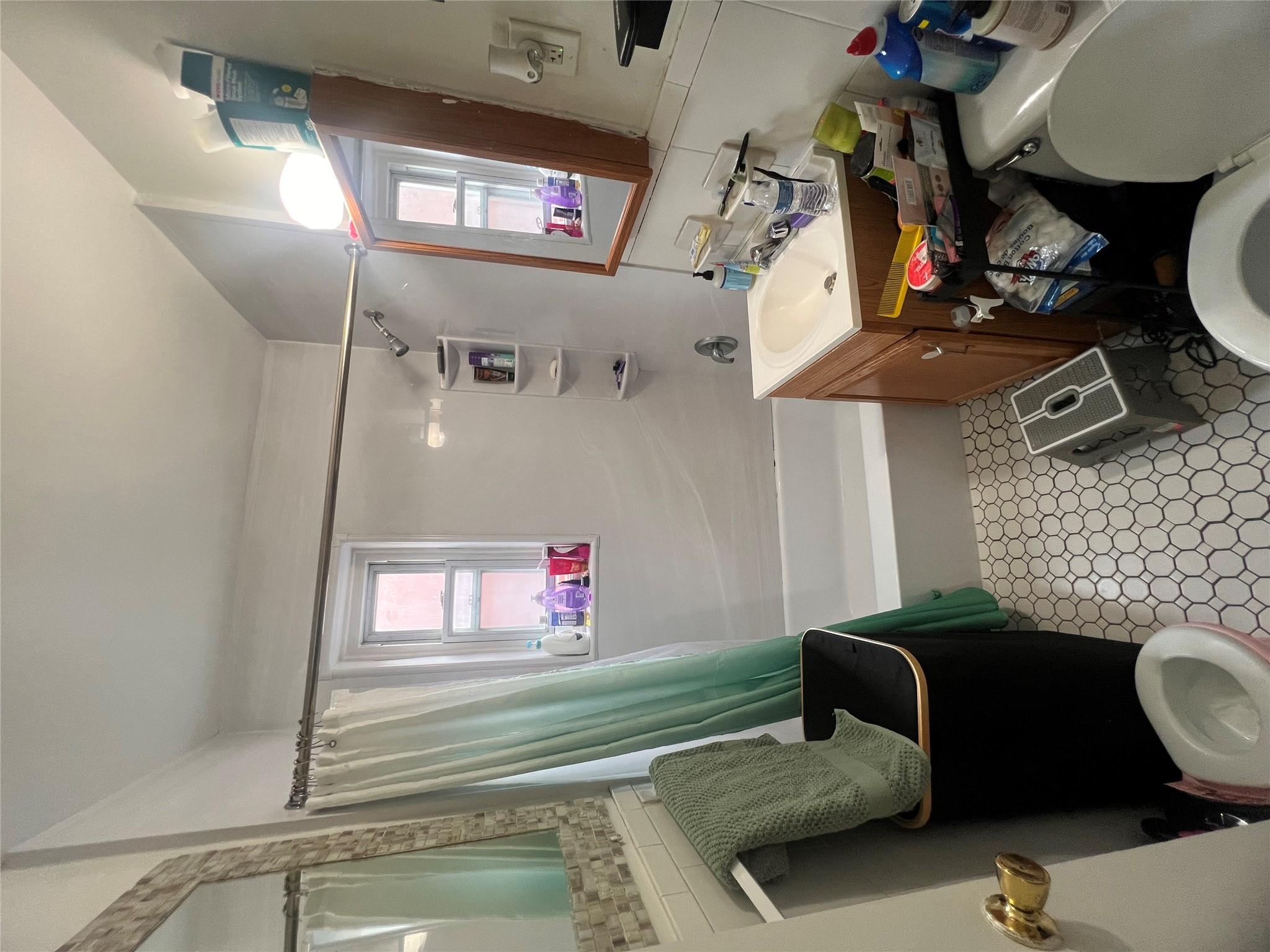 #7 photo, 2834 Harding Avenue, ブロンクス区 Bronx , NY 10465