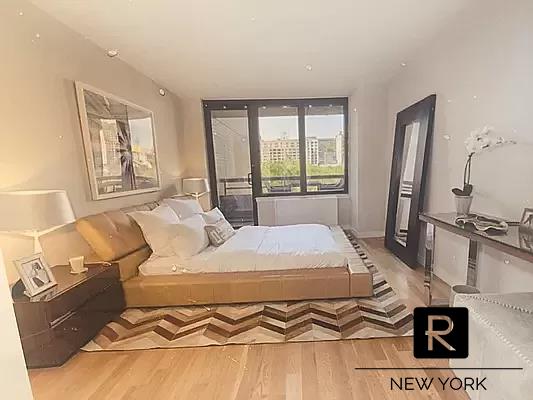 #3 photo, 330 E 38th Street, マンハッタン Murray Hill , NY 10016