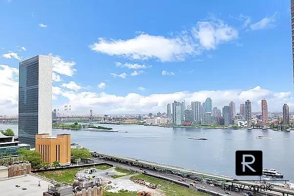 #5 photo, 330 E 38th Street, マンハッタン Murray Hill , NY 10016