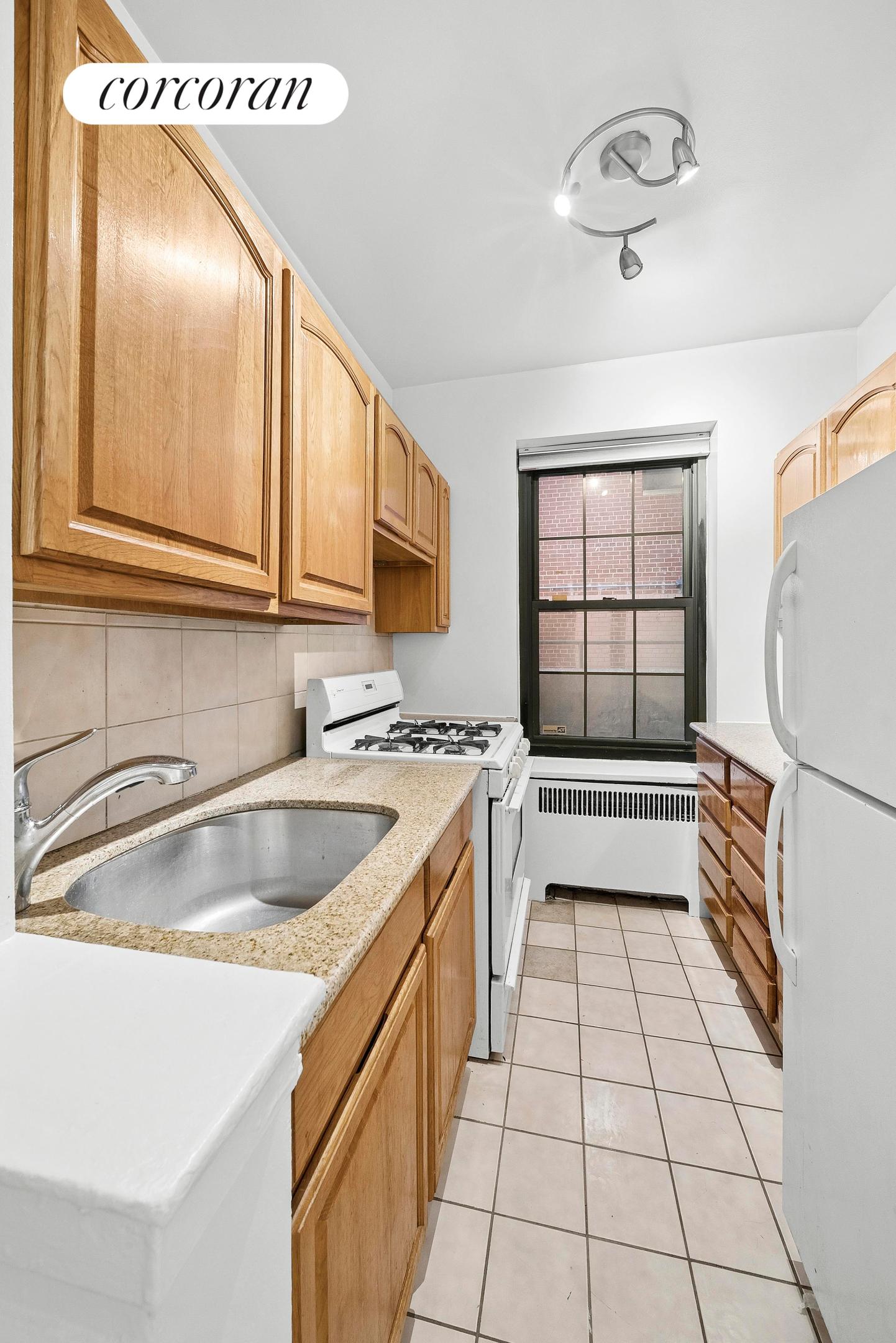 #7 photo, 50 PARK Terrace W, मैनहटन Inwood , NY 10034