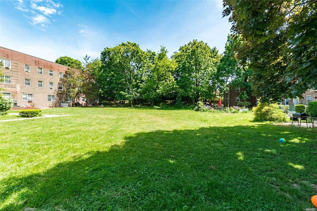 #9 photo, 78-05 Park Drive, クイーンズ区 Kew Garden Hills , NY 11367