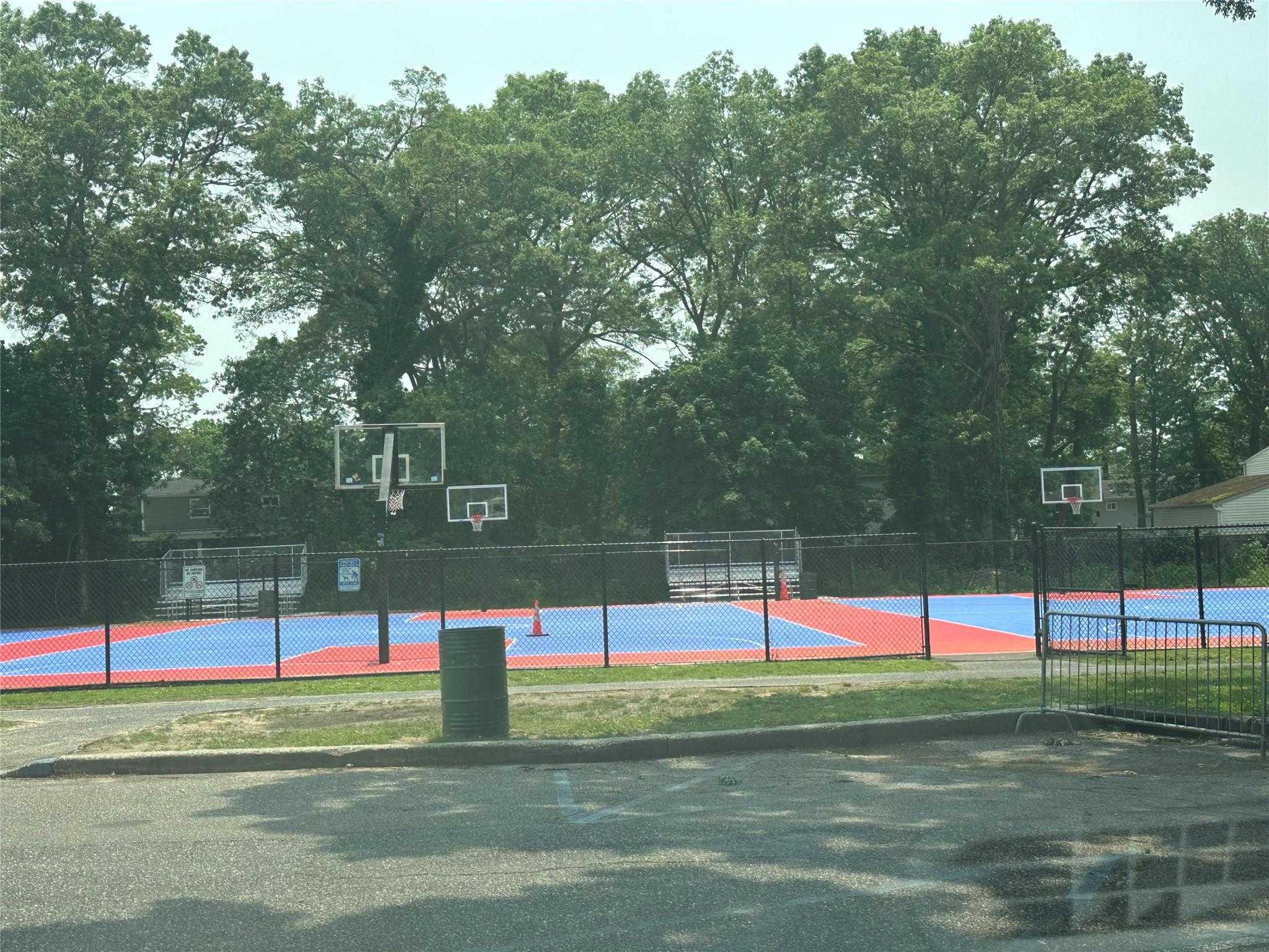 #4 photo, 35 Bedford Street, Wyandanch , NY 11798