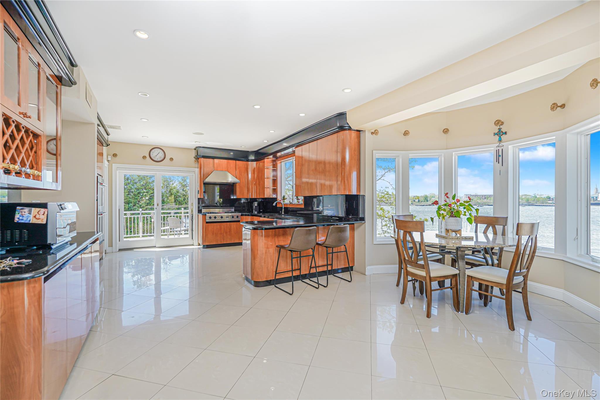 #12 photo, 30 AVIVA Court, スタテンアイランド Staten Island , NY 10307