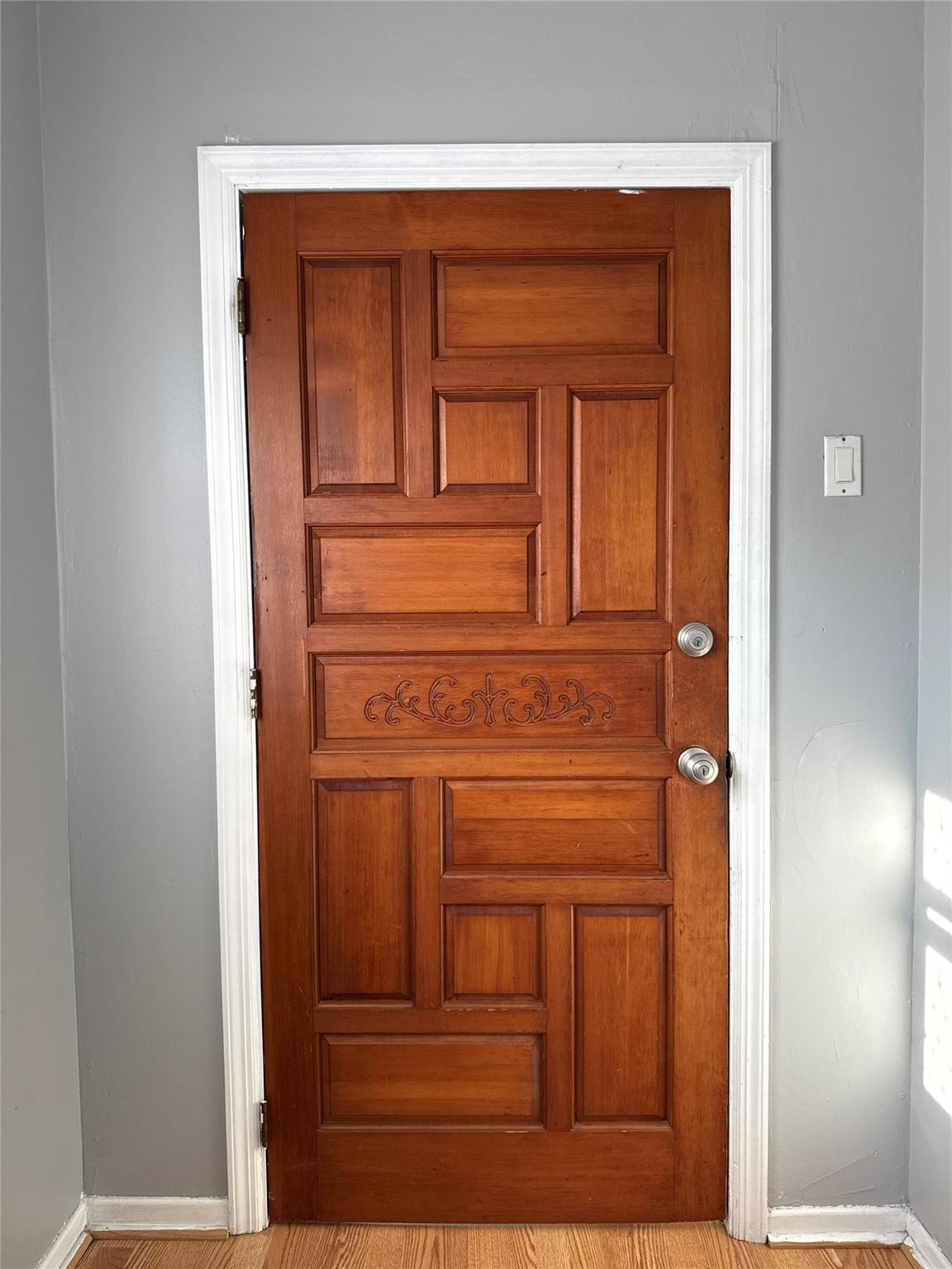 #1 photo, 25 Milford Place, Rockville Centre , NY 11570