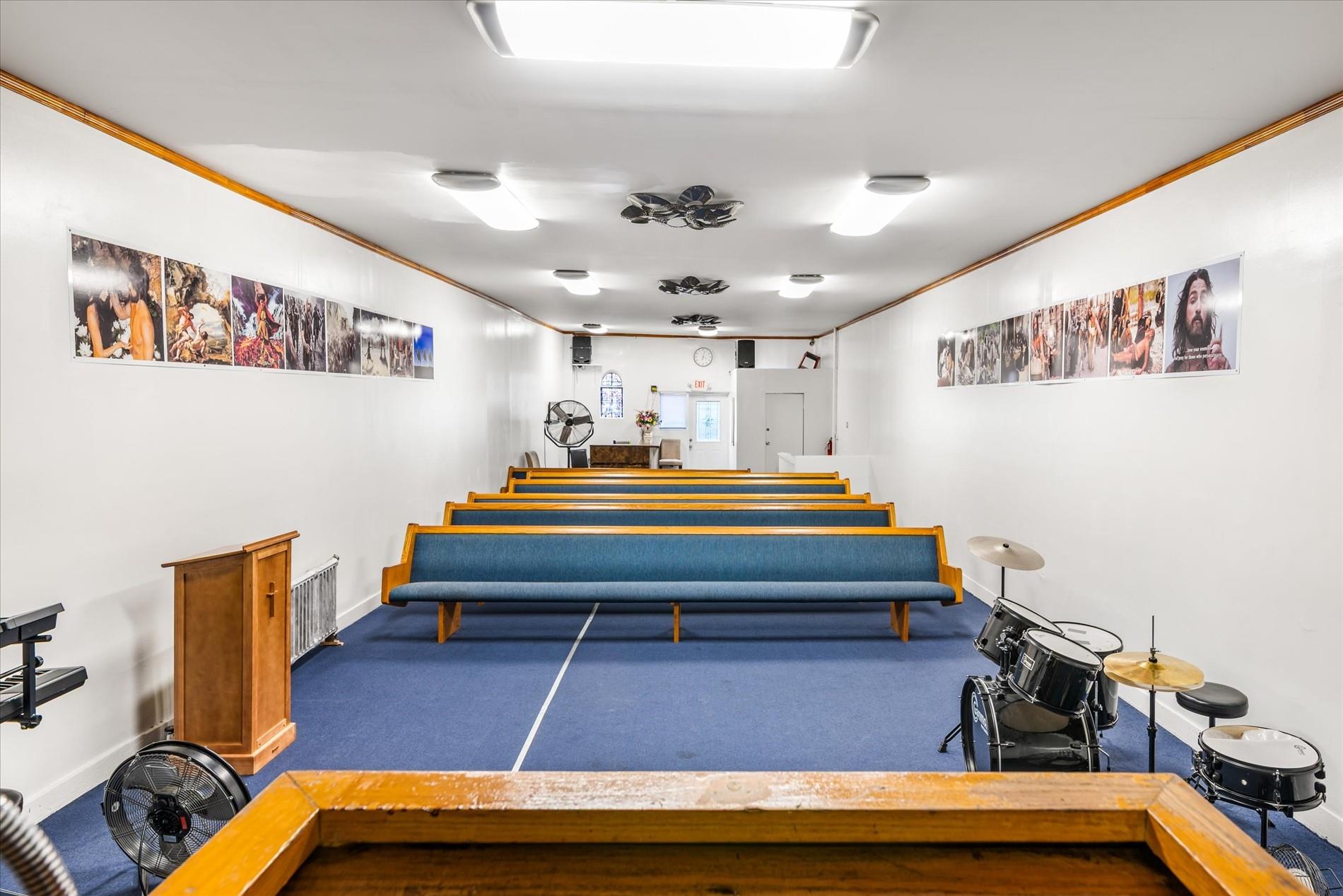 #10 photo, 119-07 Sutphin Boulevard, クイーンズ区 Jamaica , NY 11434