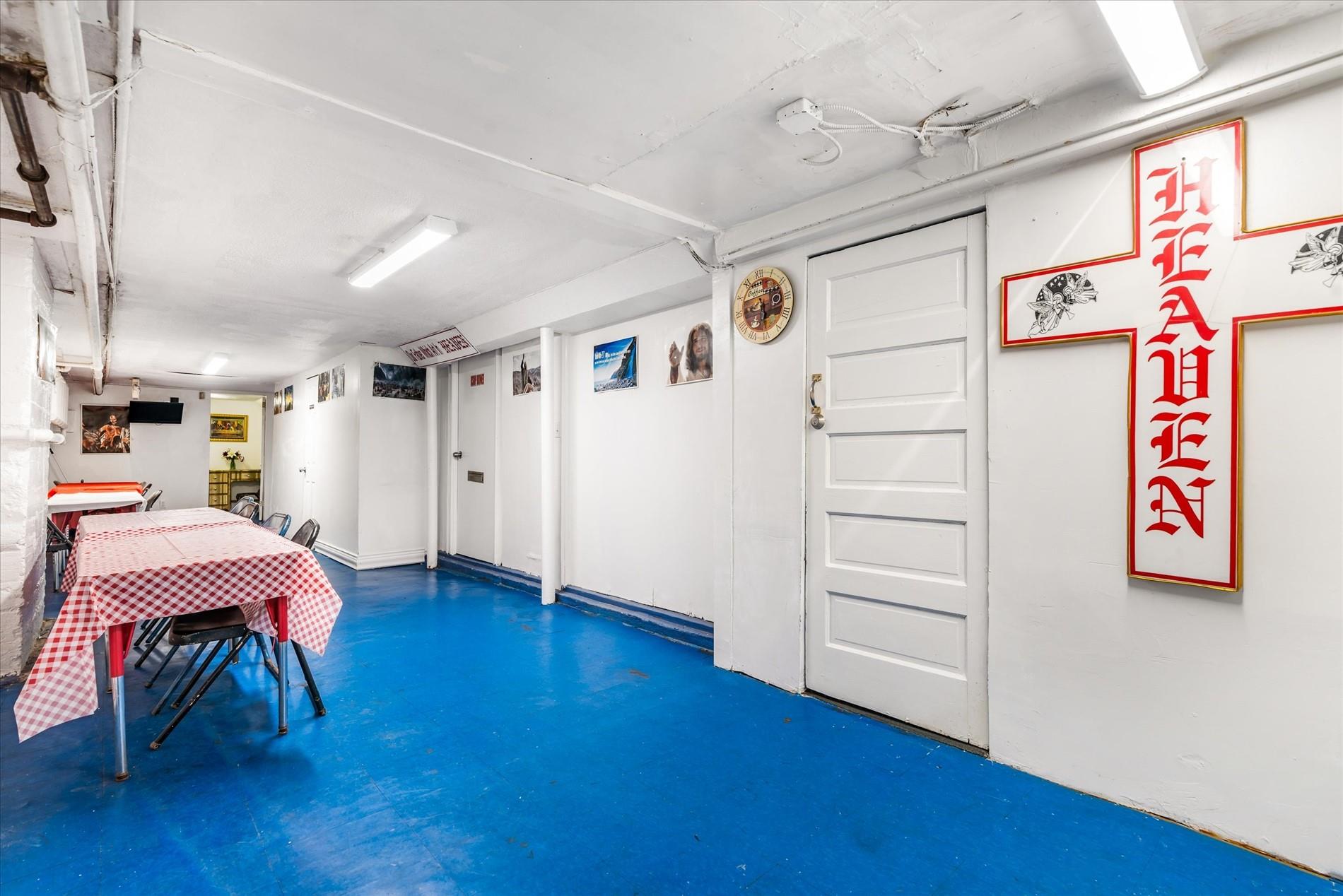 #11 photo, 119-07 Sutphin Boulevard, クイーンズ区 Jamaica , NY 11434