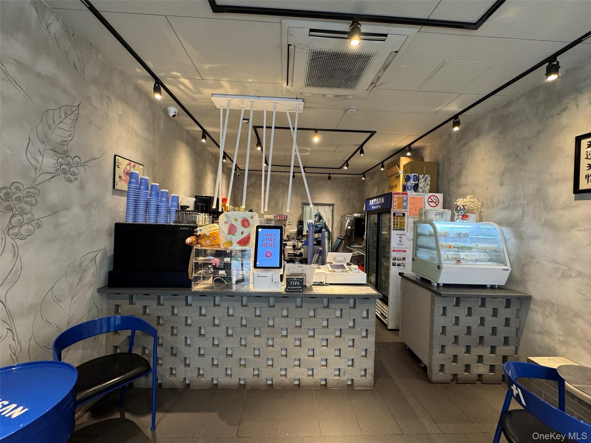 #2 photo, 83-12 37th Avenue, クイーンズ区 Jackson Heights , NY 11372