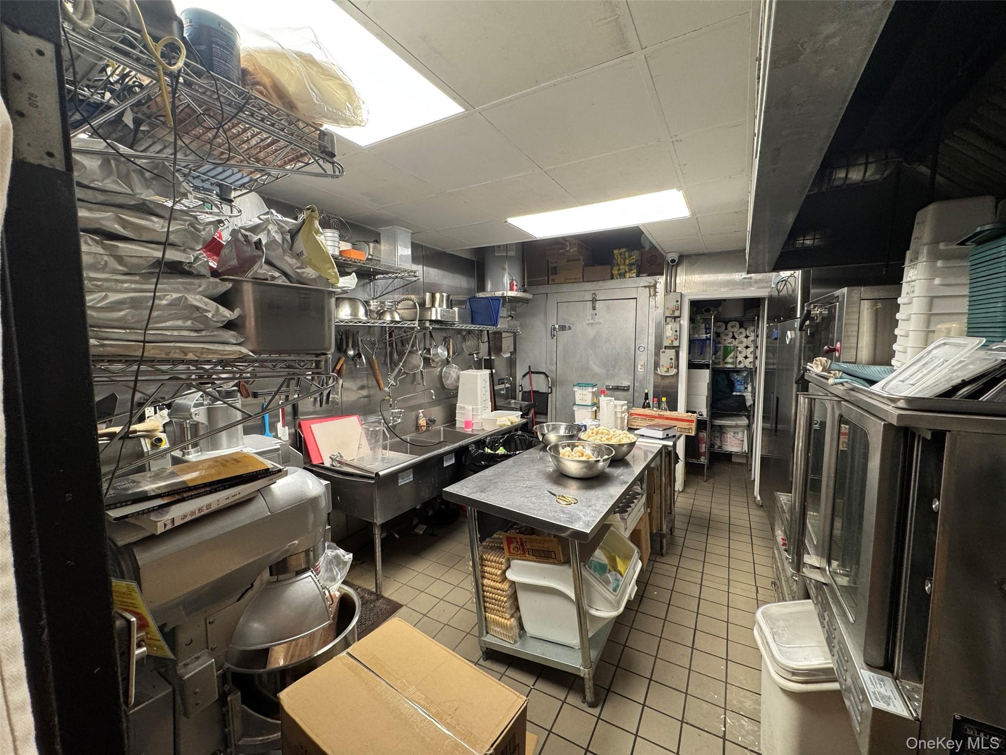 #8 photo, 83-12 37th Avenue, クイーンズ区 Jackson Heights , NY 11372