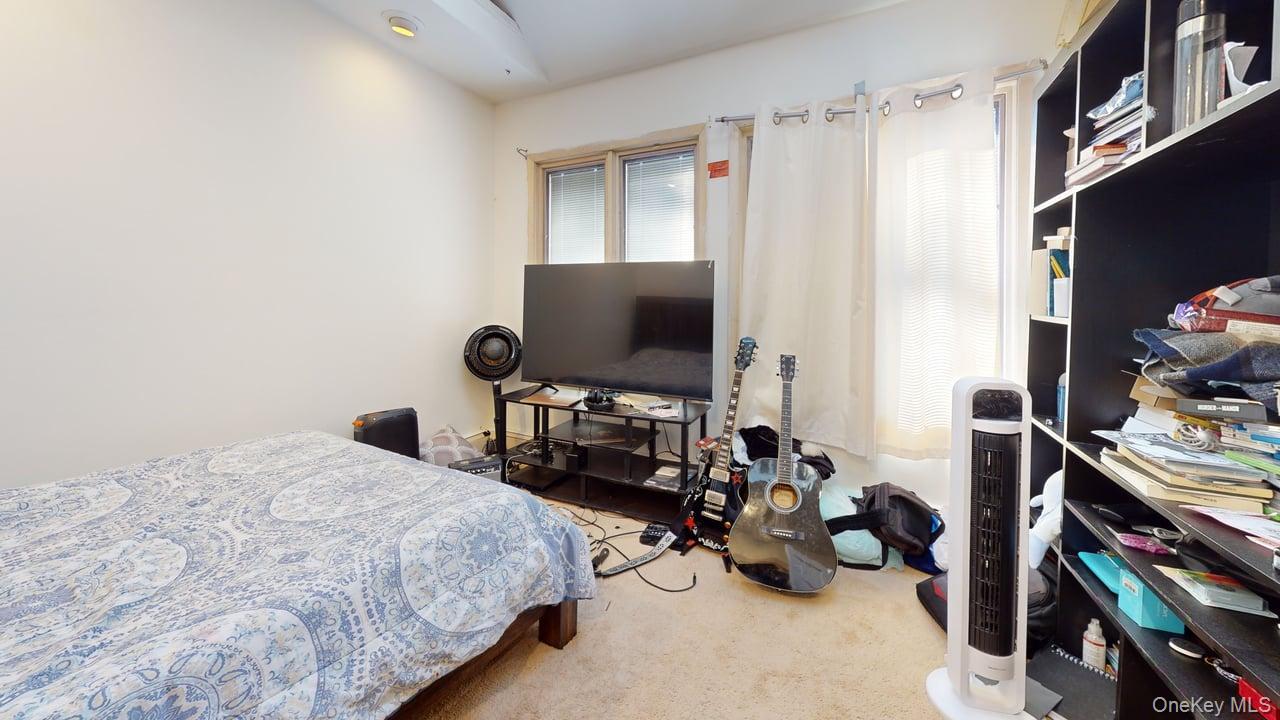 #4 photo, 16 Wildwood Lane, Smithtown , NY 11787