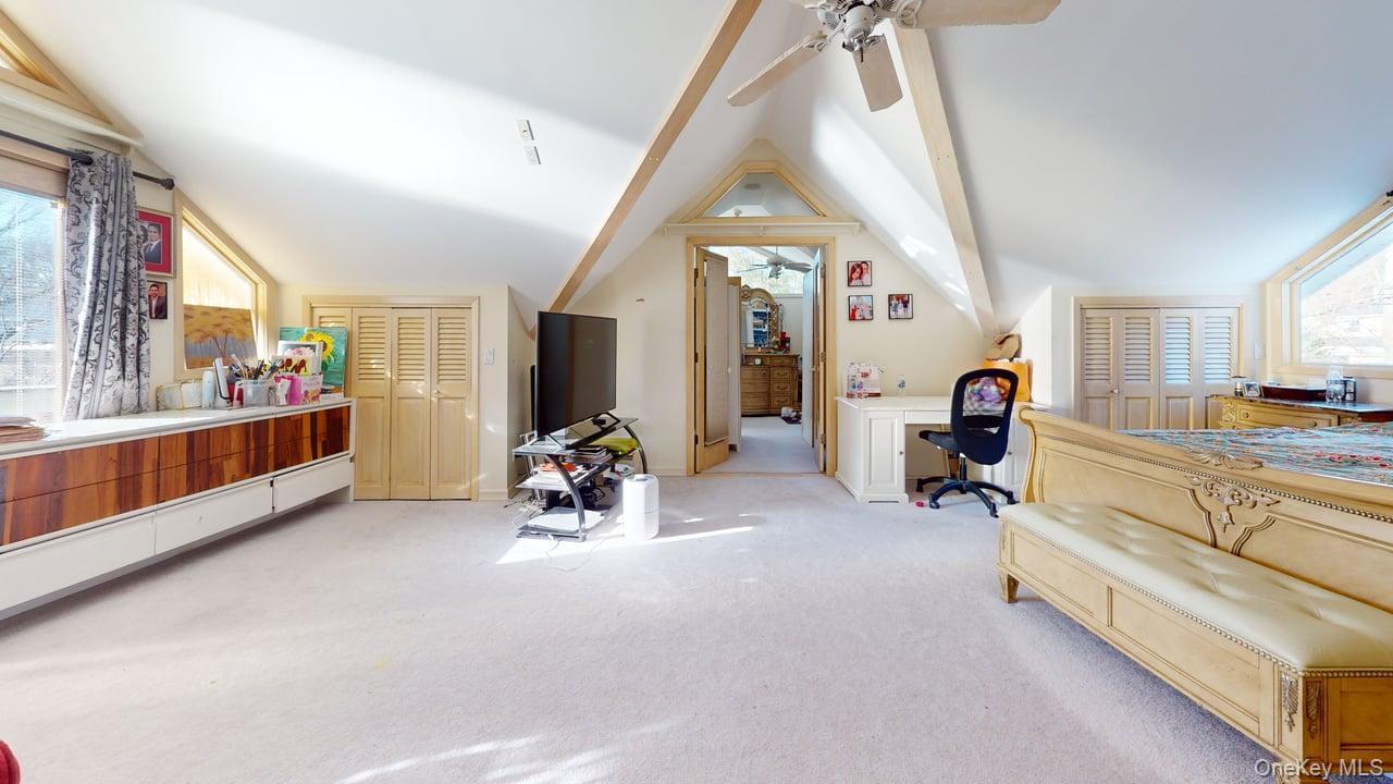 #6 photo, 16 Wildwood Lane, Smithtown , NY 11787