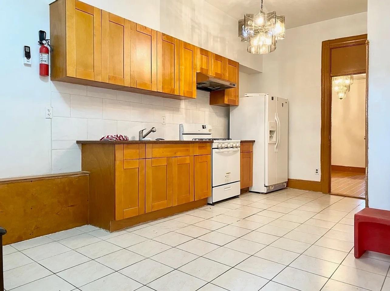 #7 photo, 666 Onderdonk Avenue, クイーンズ区 Flushing , NY 11385