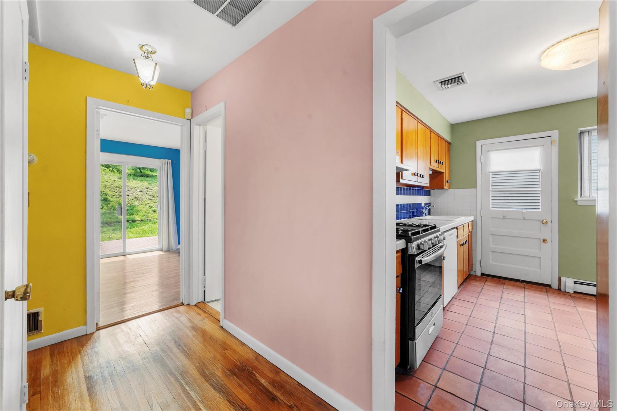 #13 photo, 102 Maple Street, Croton-on-Hudson , NY 10520