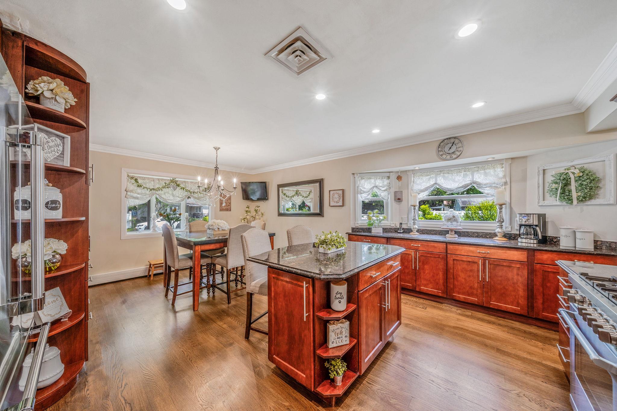 #12 photo, 6 Pine Street, Lake Grove , NY 11755