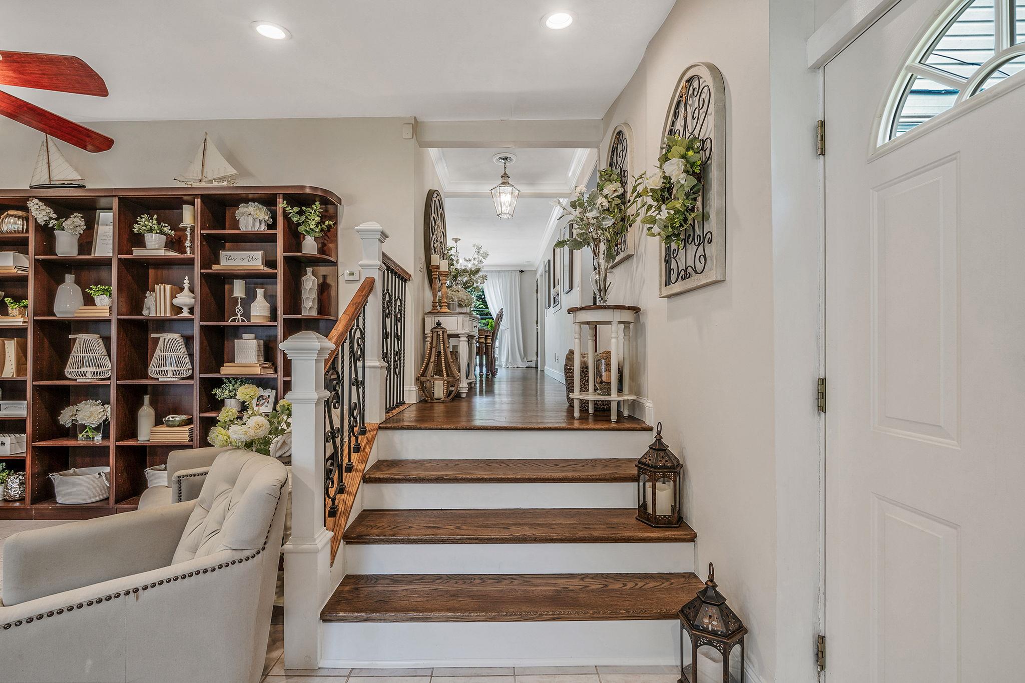 #15 photo, 6 Pine Street, Lake Grove , NY 11755