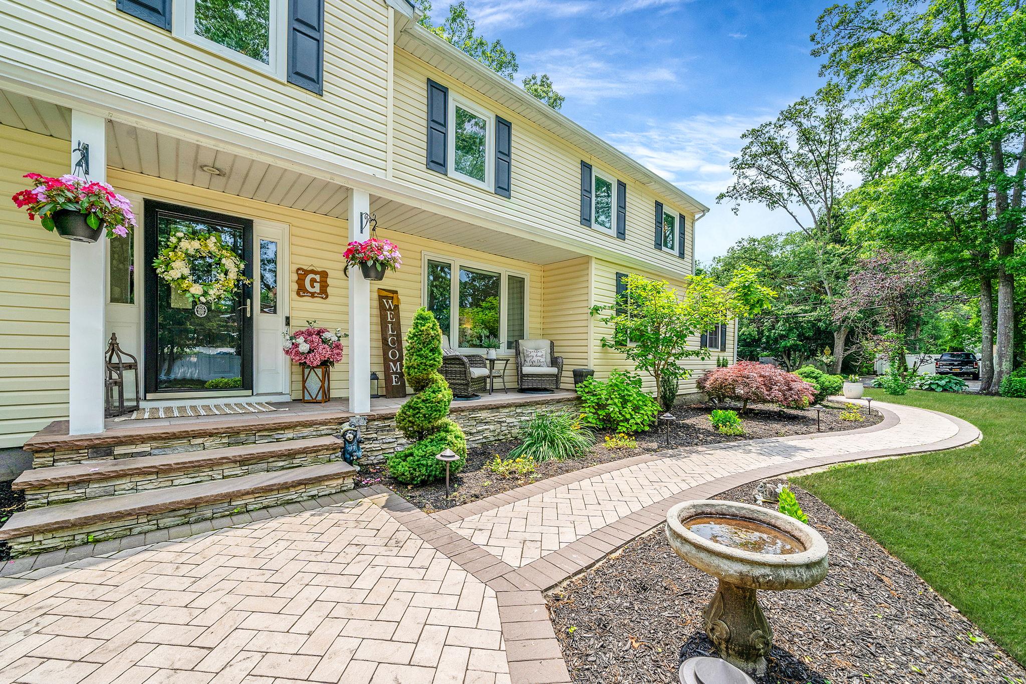 #2 photo, 6 Pine Street, Lake Grove , NY 11755