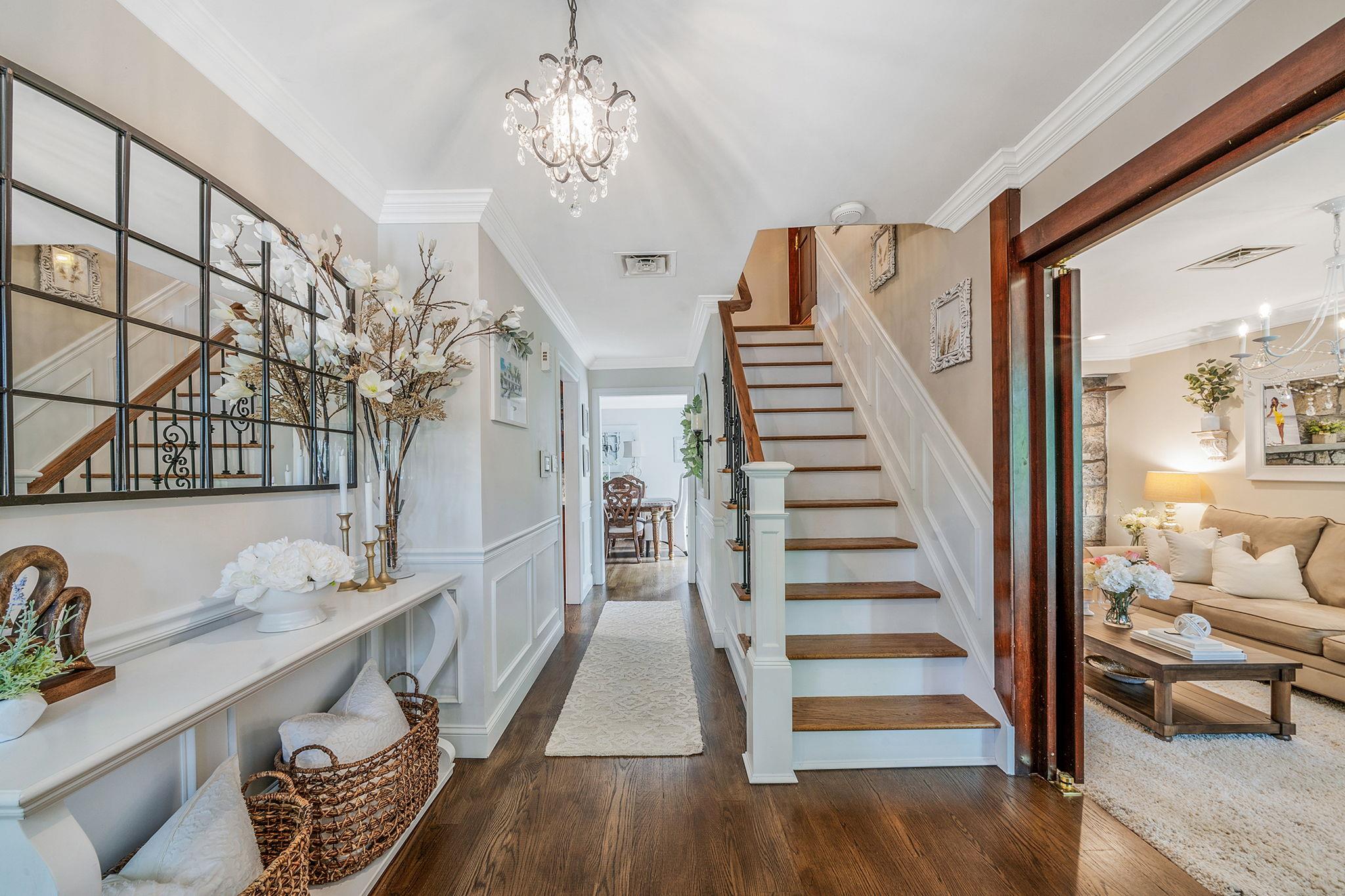 #4 photo, 6 Pine Street, Lake Grove , NY 11755