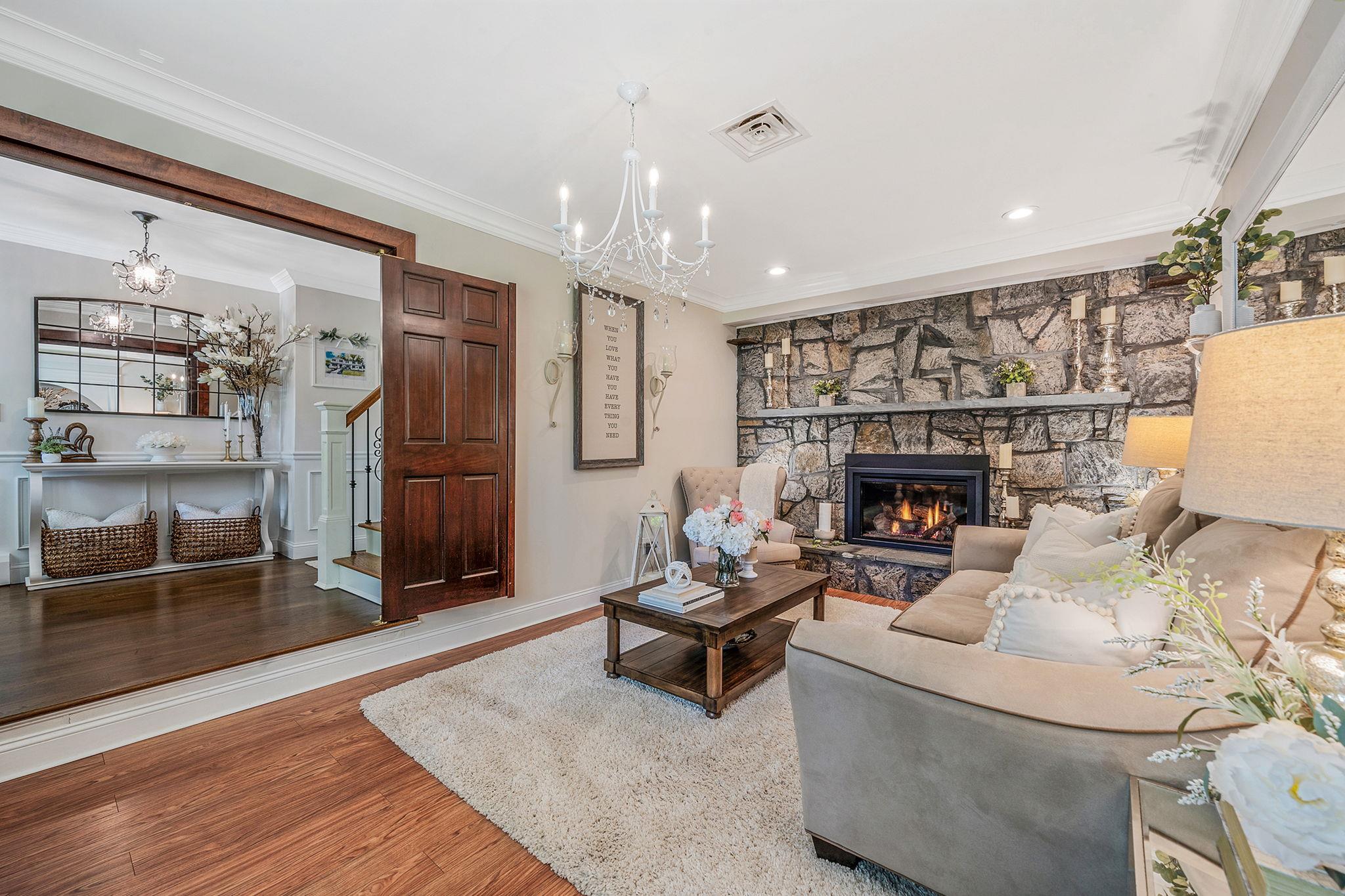 #6 photo, 6 Pine Street, Lake Grove , NY 11755