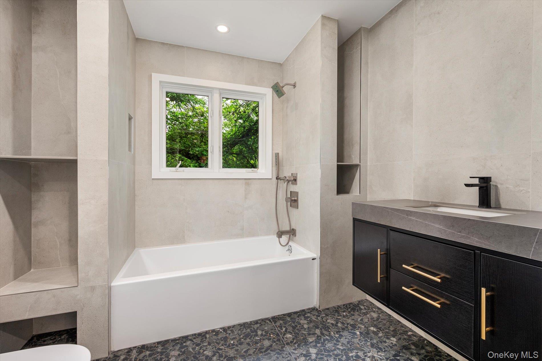 #20 photo, 8 Junard Drive, ナッソー郡 Roslyn , NY 11576