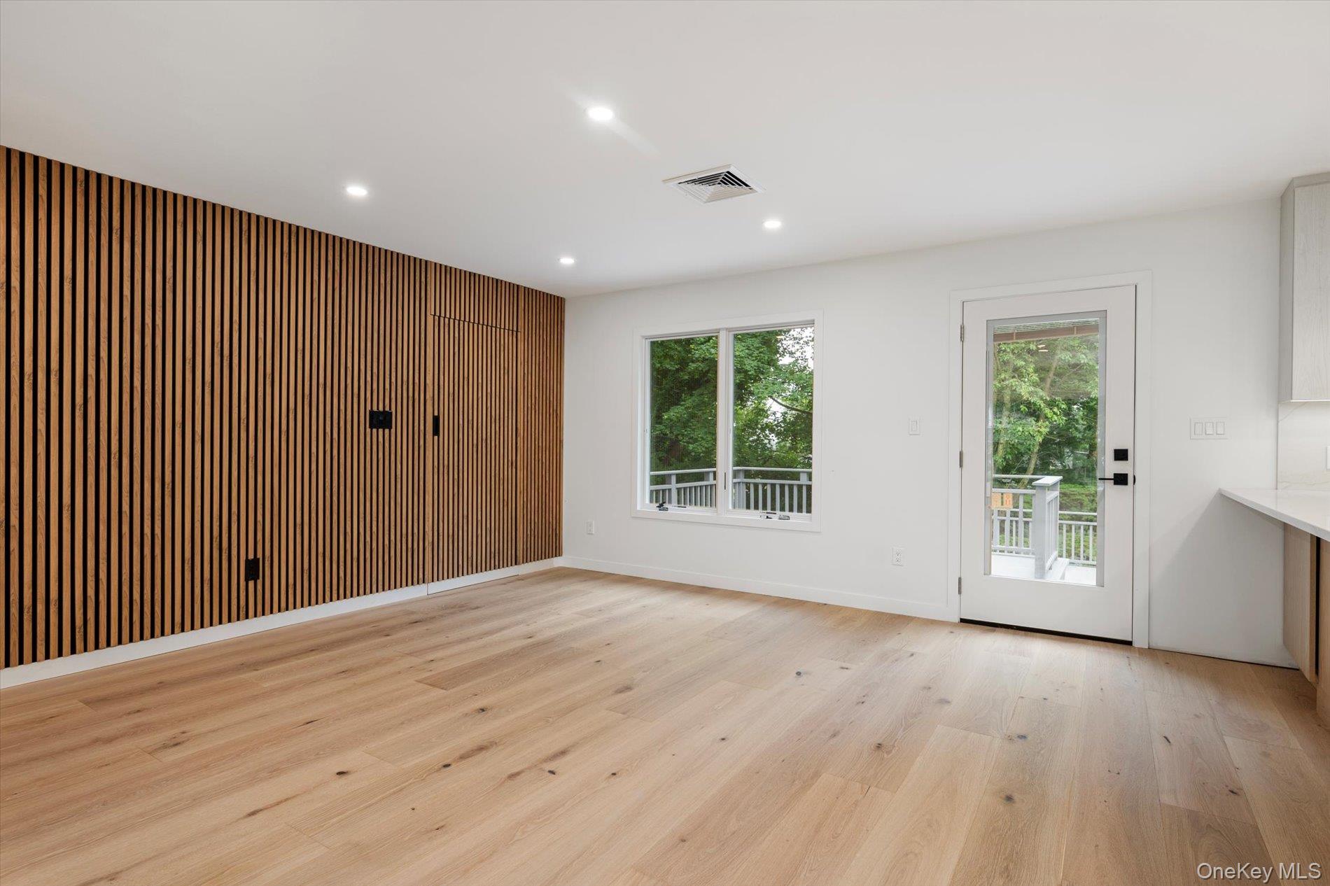 #8 photo, 8 Junard Drive, ナッソー郡 Roslyn , NY 11576