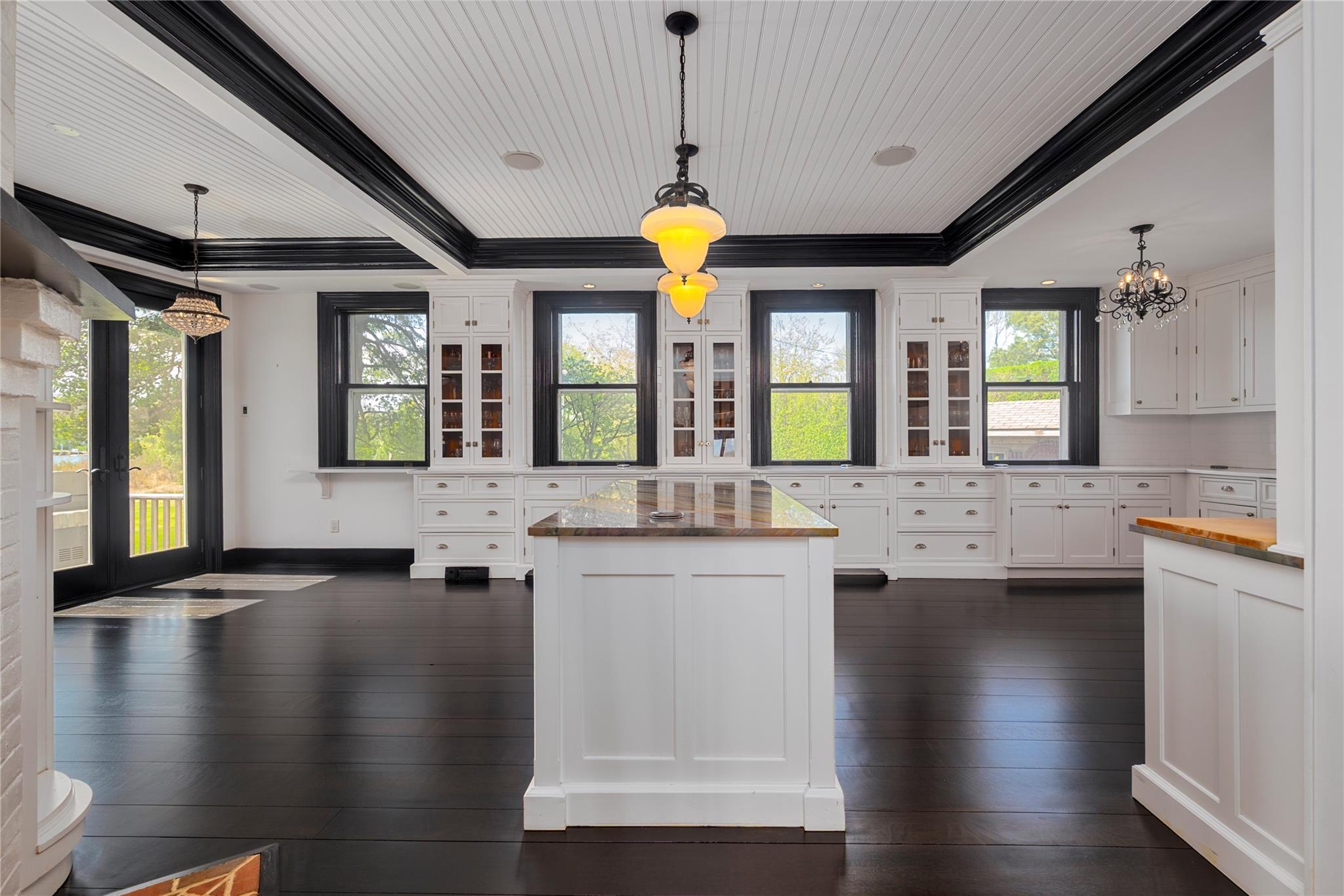 #11 photo, 150 Senix Avenue, サフォーク郡 Center Moriches , NY 11934