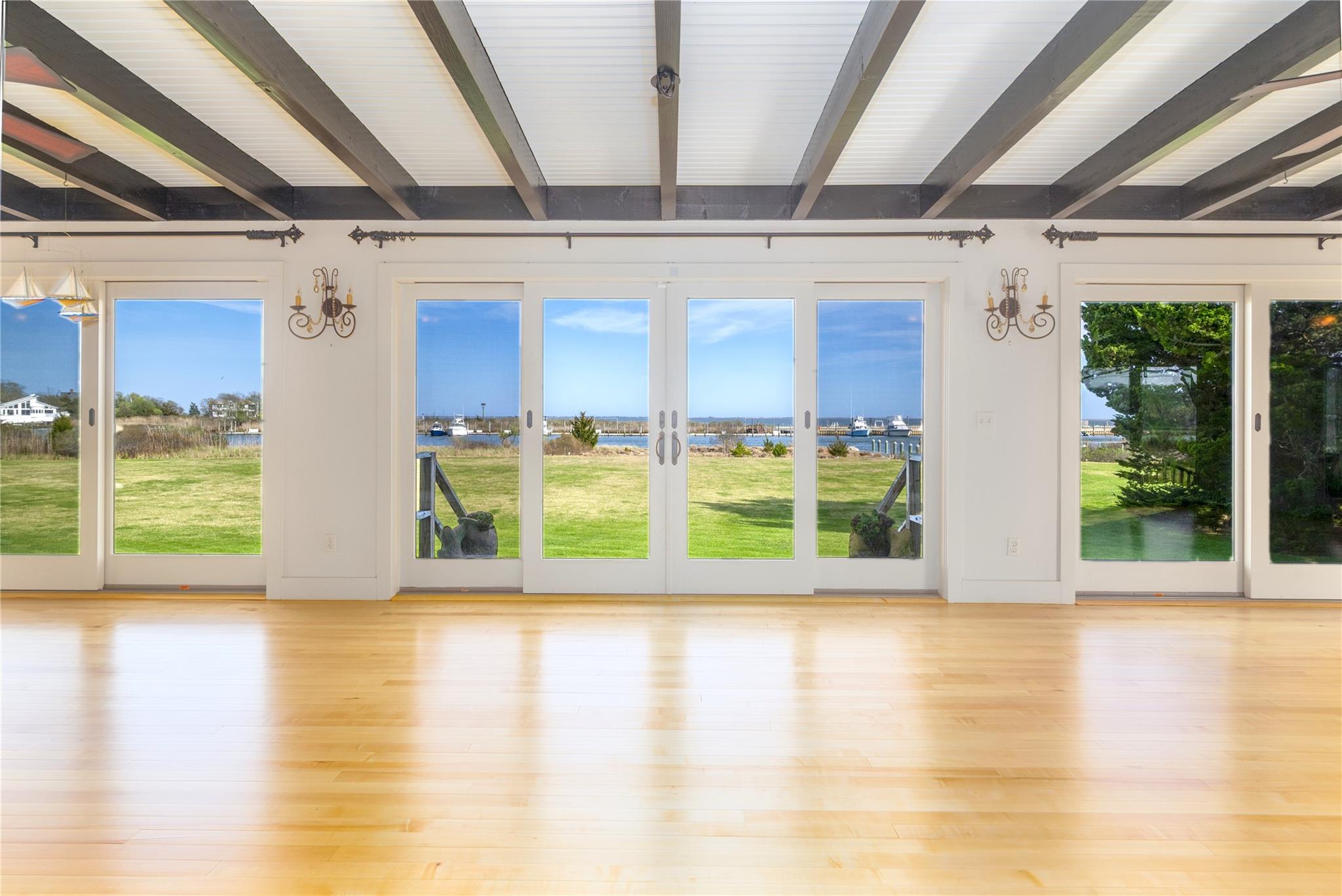 #5 photo, 150 Senix Avenue, サフォーク郡 Center Moriches , NY 11934