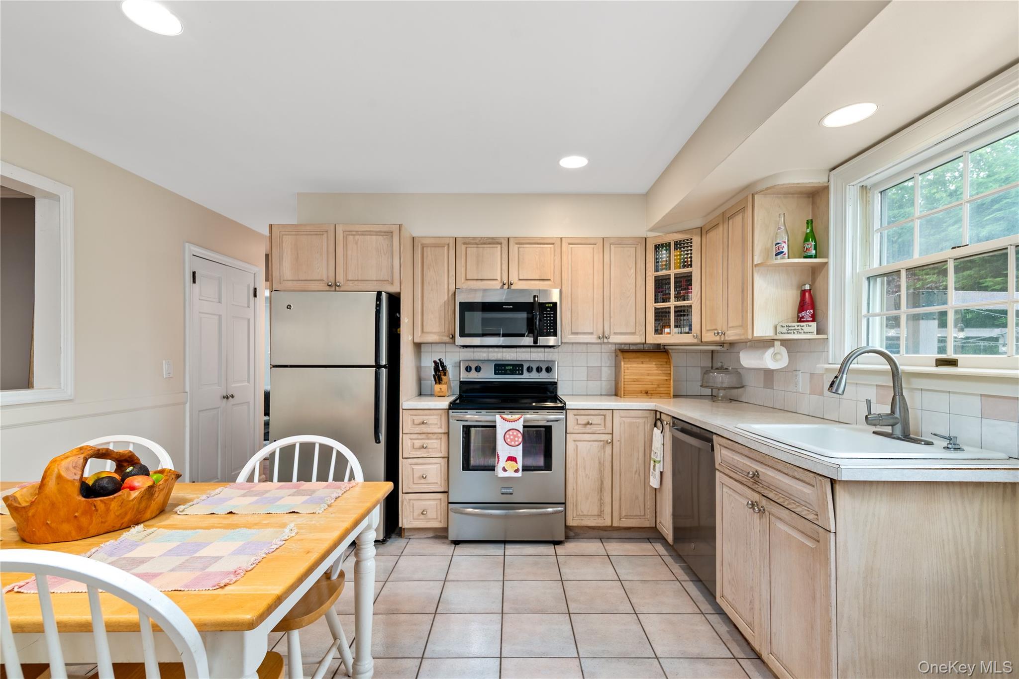 #15 photo, 10 Cail Drive, ナッソー郡 East Rockaway , NY 11518