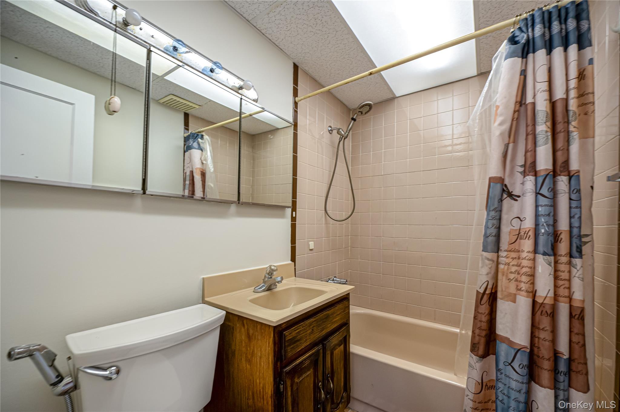 #7 photo, 926 9th Street, サフォーク郡 West Babylon , NY 11704