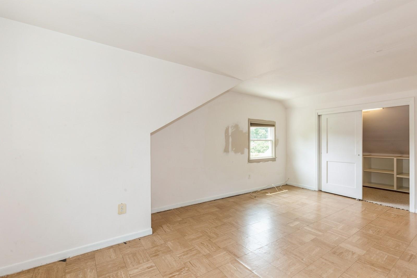 #18 photo, 15 Orchard Road, East Patchogue , NY 11772