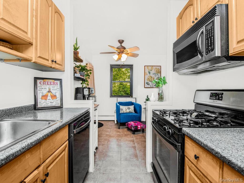 #16 photo, 505 Central Avenue, White Plains , NY 10606