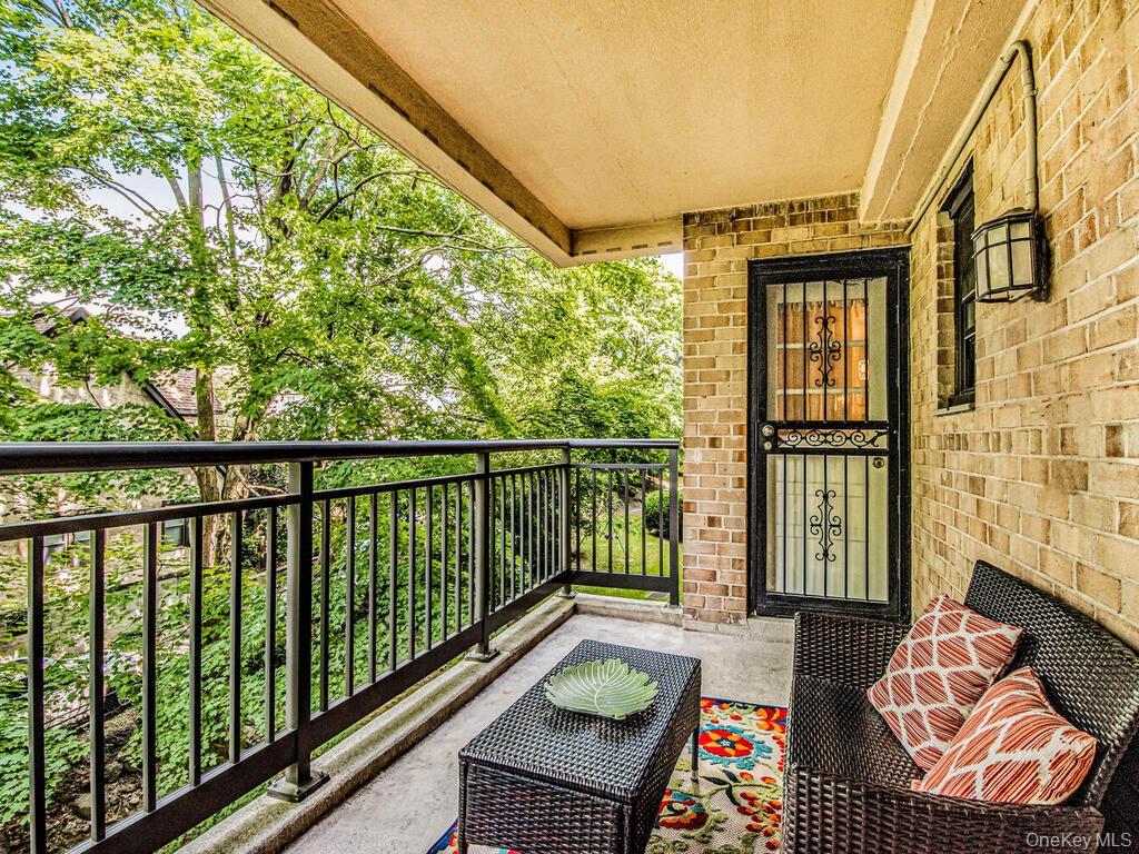 #2 photo, 505 Central Avenue, White Plains , NY 10606