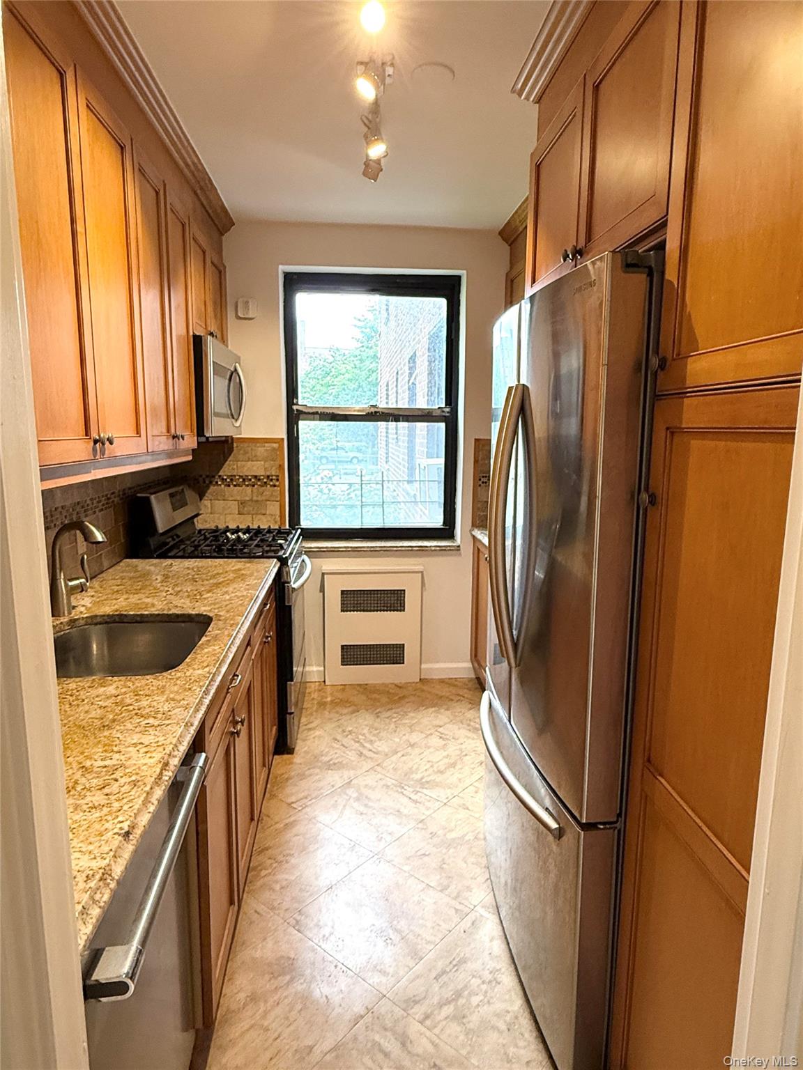 #4 photo, 25-40 Union Street, クイーンズ区 Flushing , NY 11354