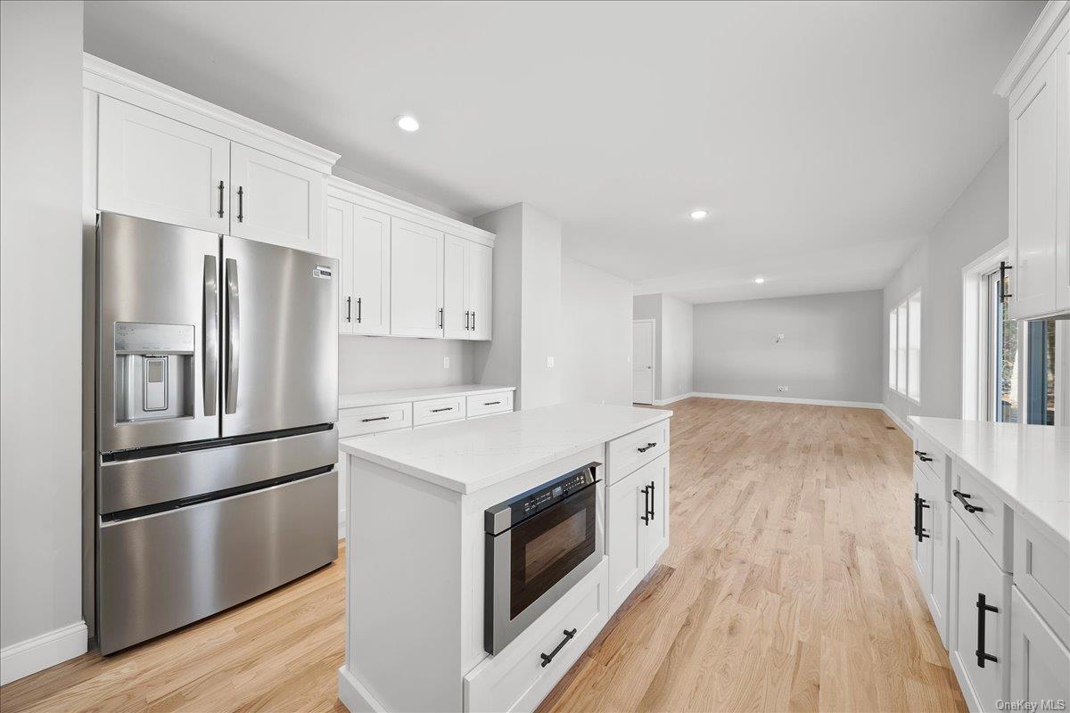 #4 photo, 8 Fourth  Lot 10 Avenue, サフォーク郡 Centereach , NY 11720