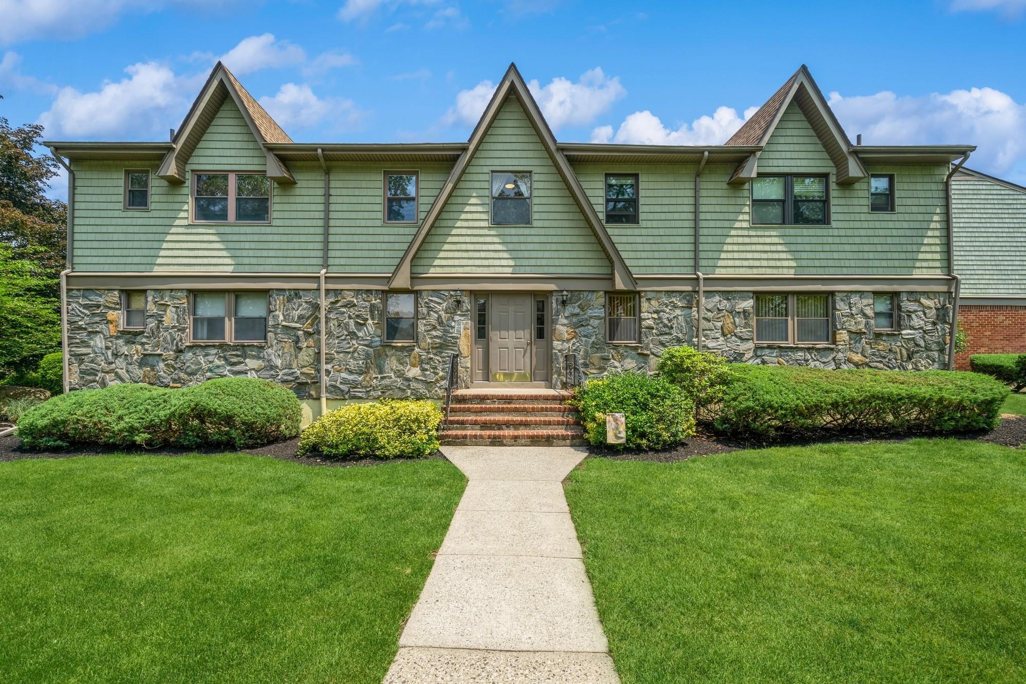 #1 photo, 36 Milford Lane, Suffern , NY 10901