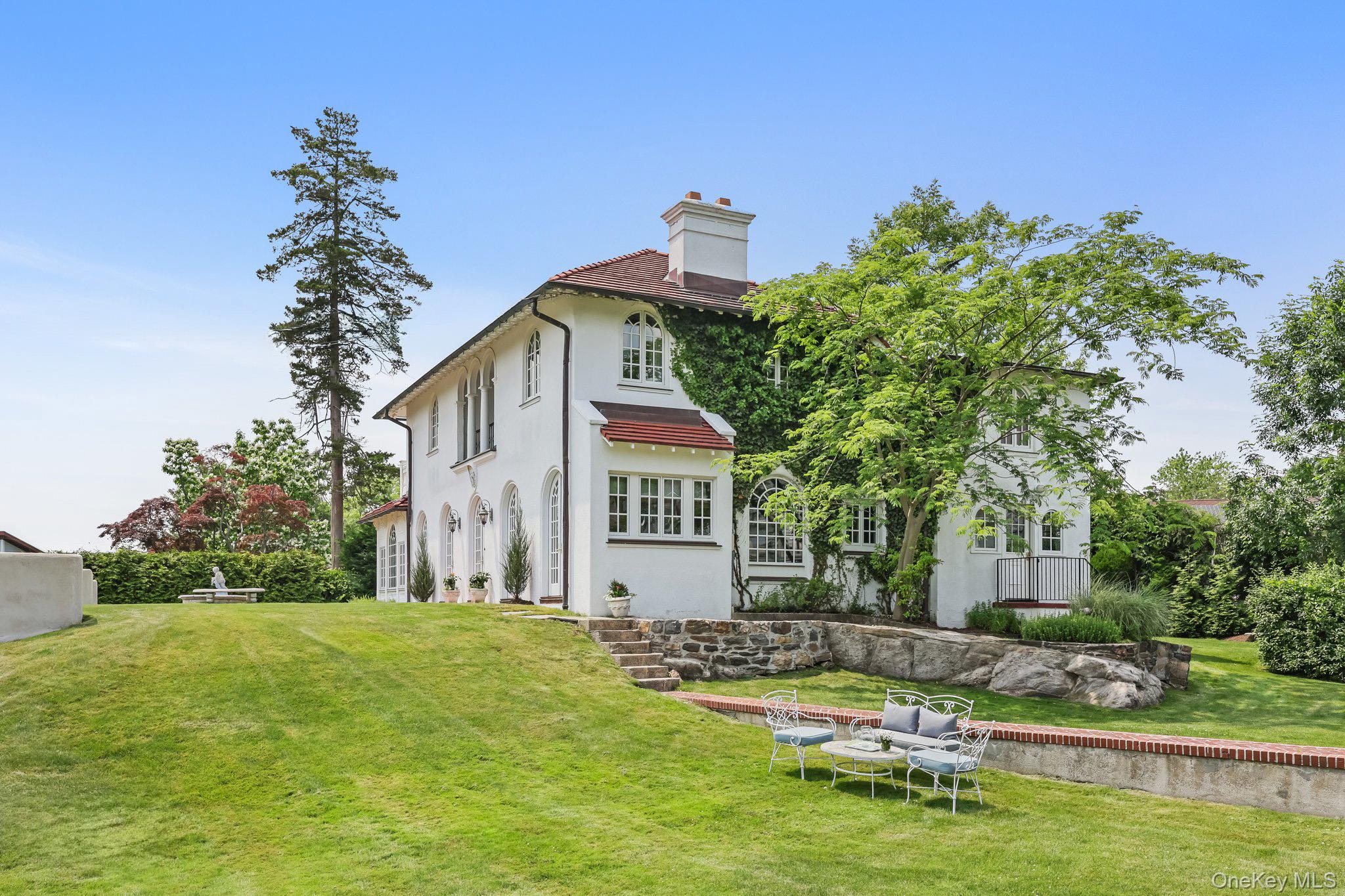 #3 photo, 514 Alda Road, Mamaroneck , NY 10543