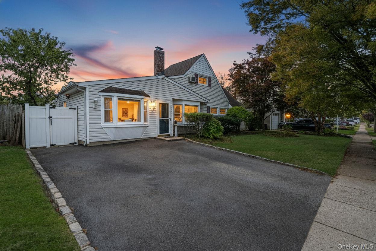 #2 photo, 95 Lantern Road, ナッソー郡 Hicksville , NY 11801