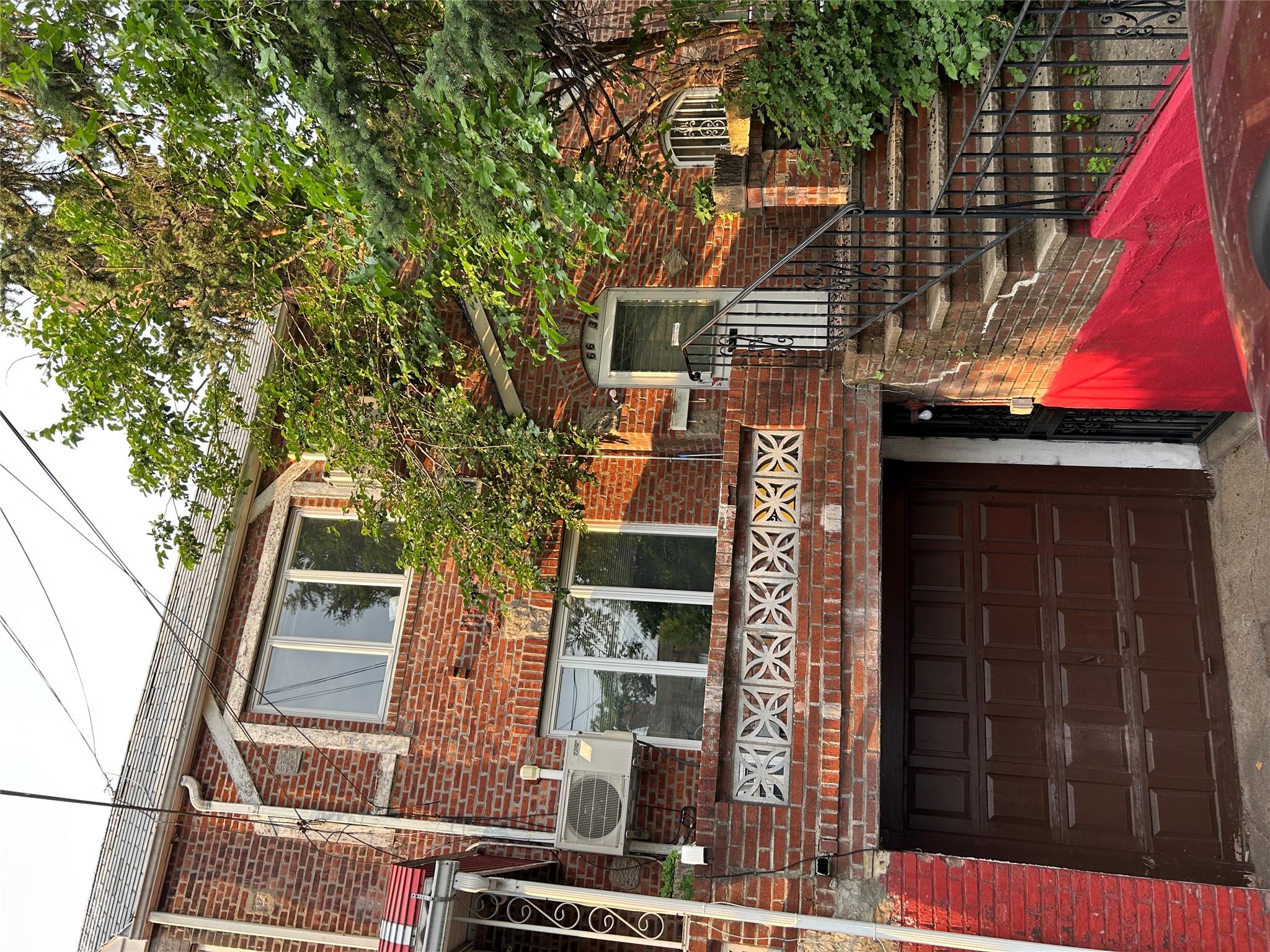 #1 photo, 66-37 Burns Street, 皇后區 雷哥公園 Rego Park , NY 11374