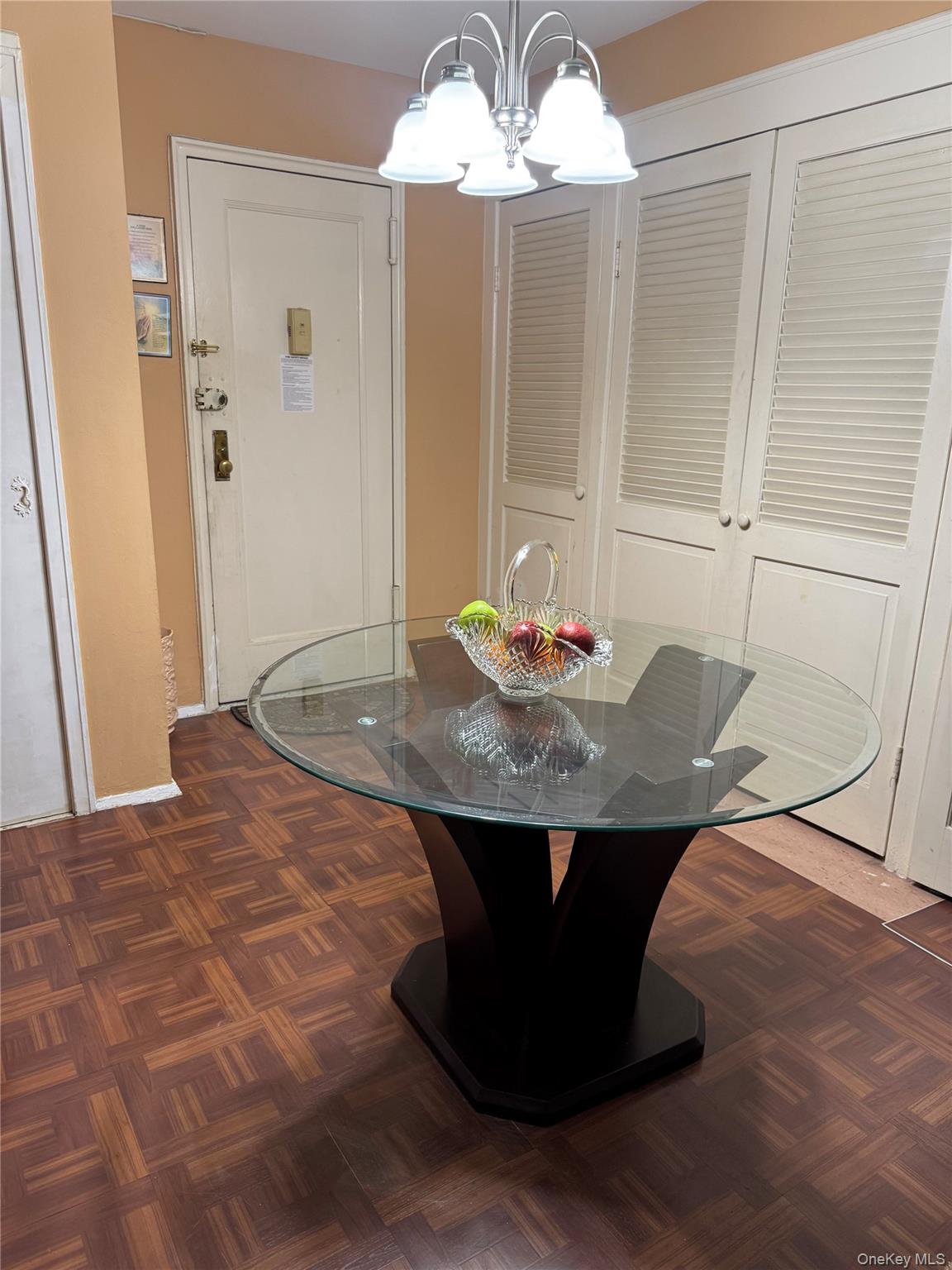 #7 photo, 87-56 Francis Lewis Blvd, クイーンズ区 Queens Village , NY 11427